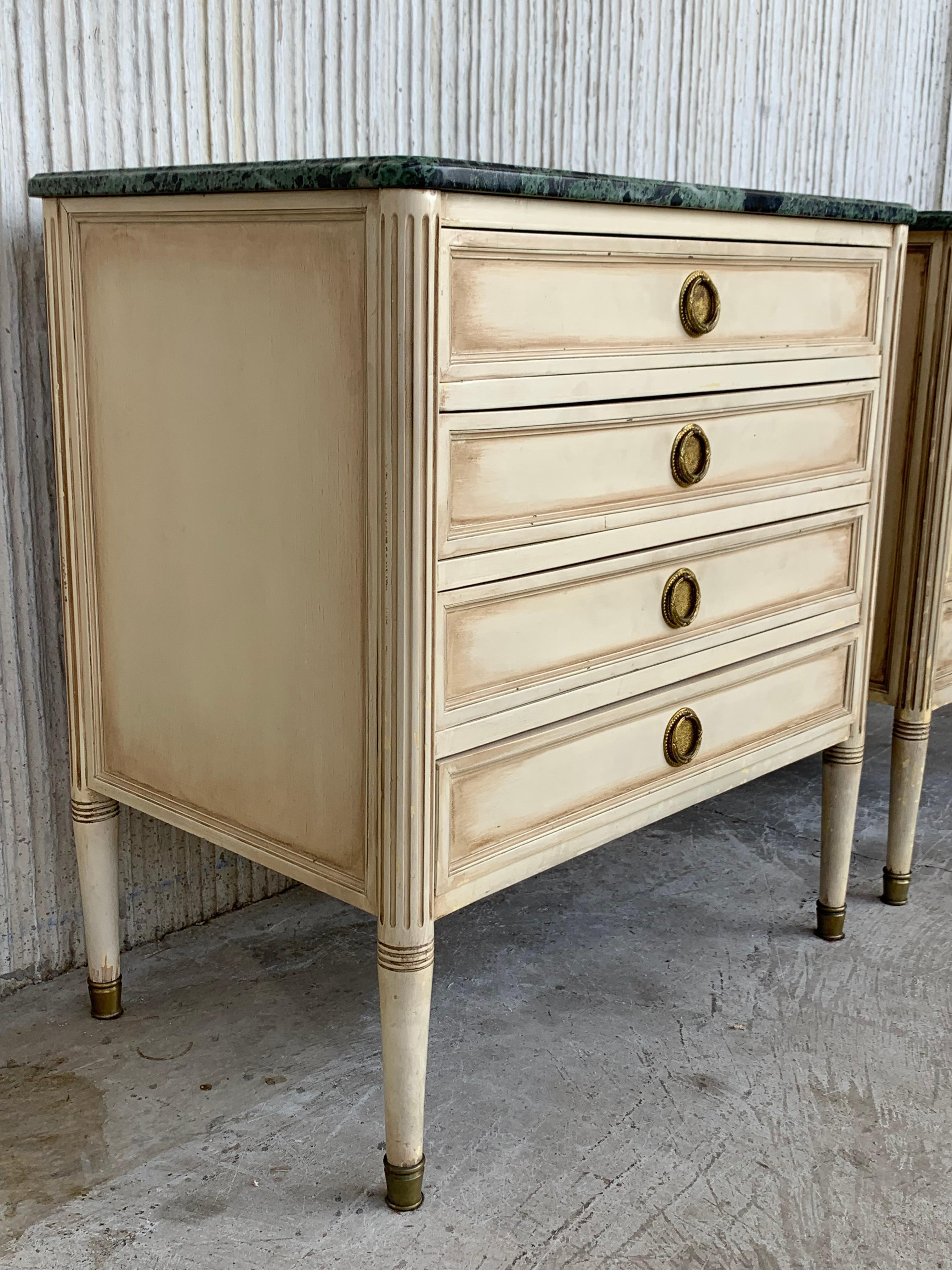 Wood 20th Century Pair of White Patina and Green Marble Nightstands