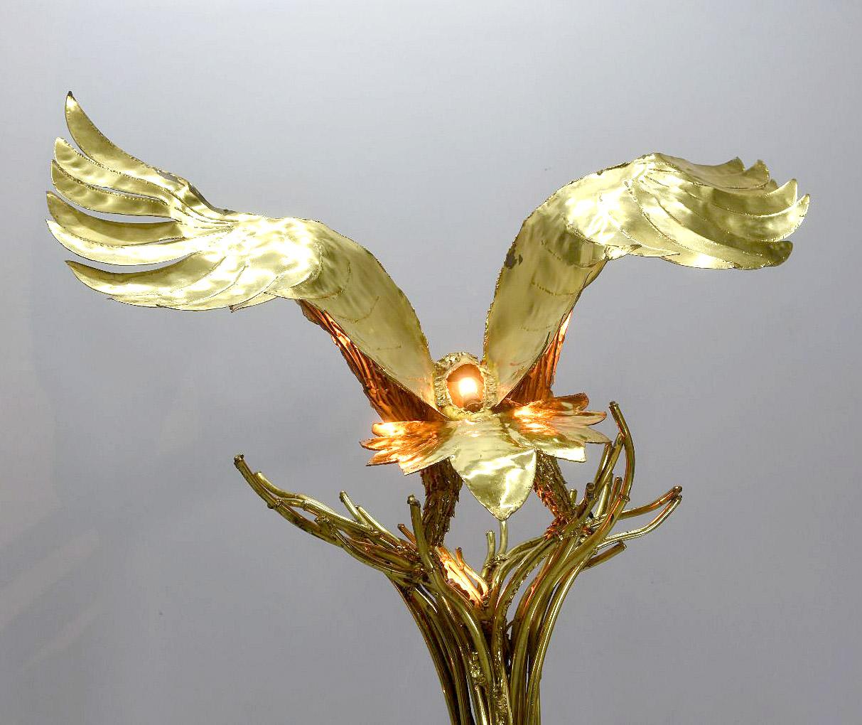 20th Century Richard and Isabelle Faure Eagle Floor Lamp in Brass and Quartz For Sale 4