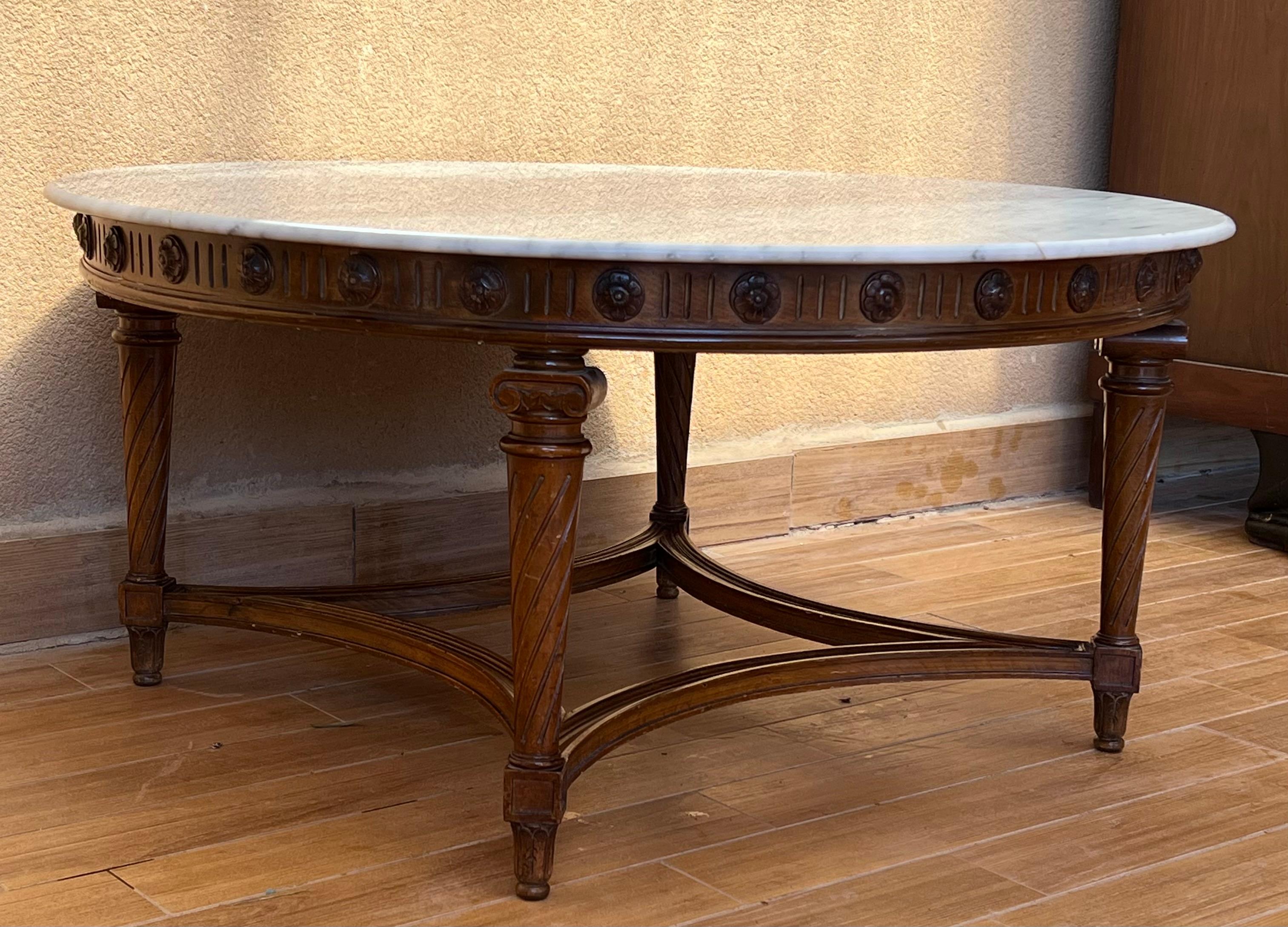 20th Round Coffee Table with Marble Top and Carved Legs 1