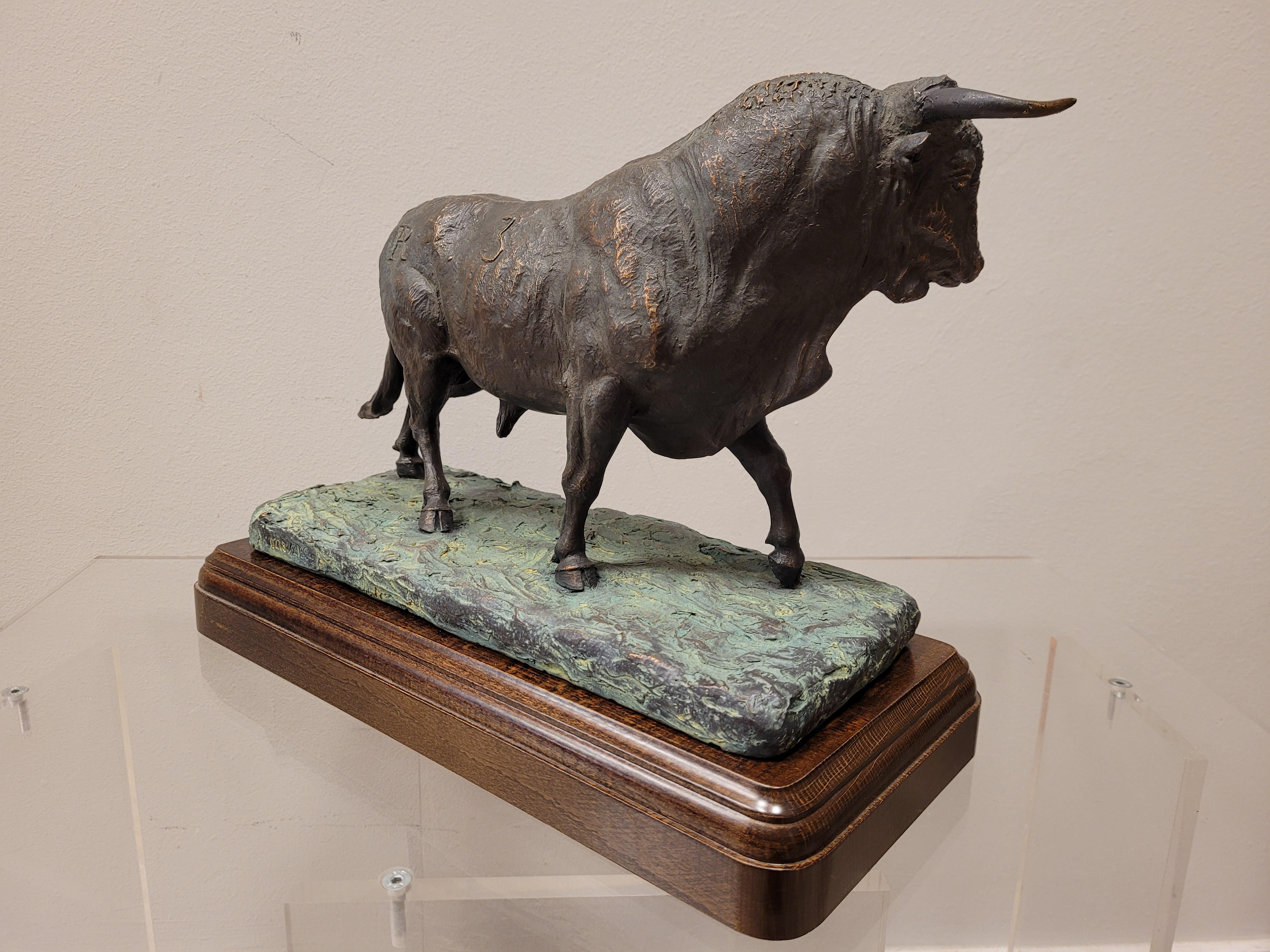 20th Spanish Bull Sculpture Bronze by Peralta Signed 7