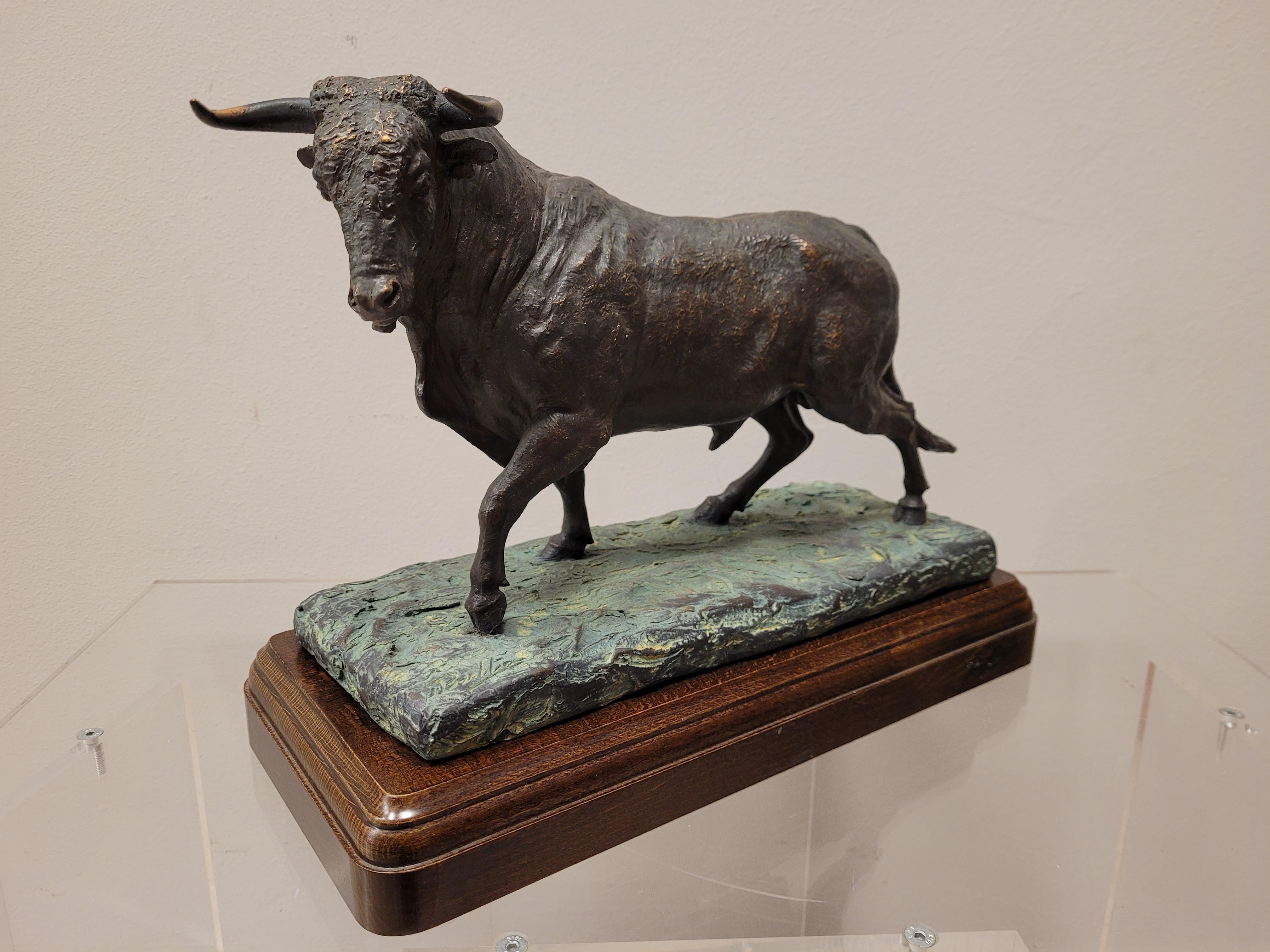 20th Spanish Bull Sculpture Bronze by Peralta Signed 14