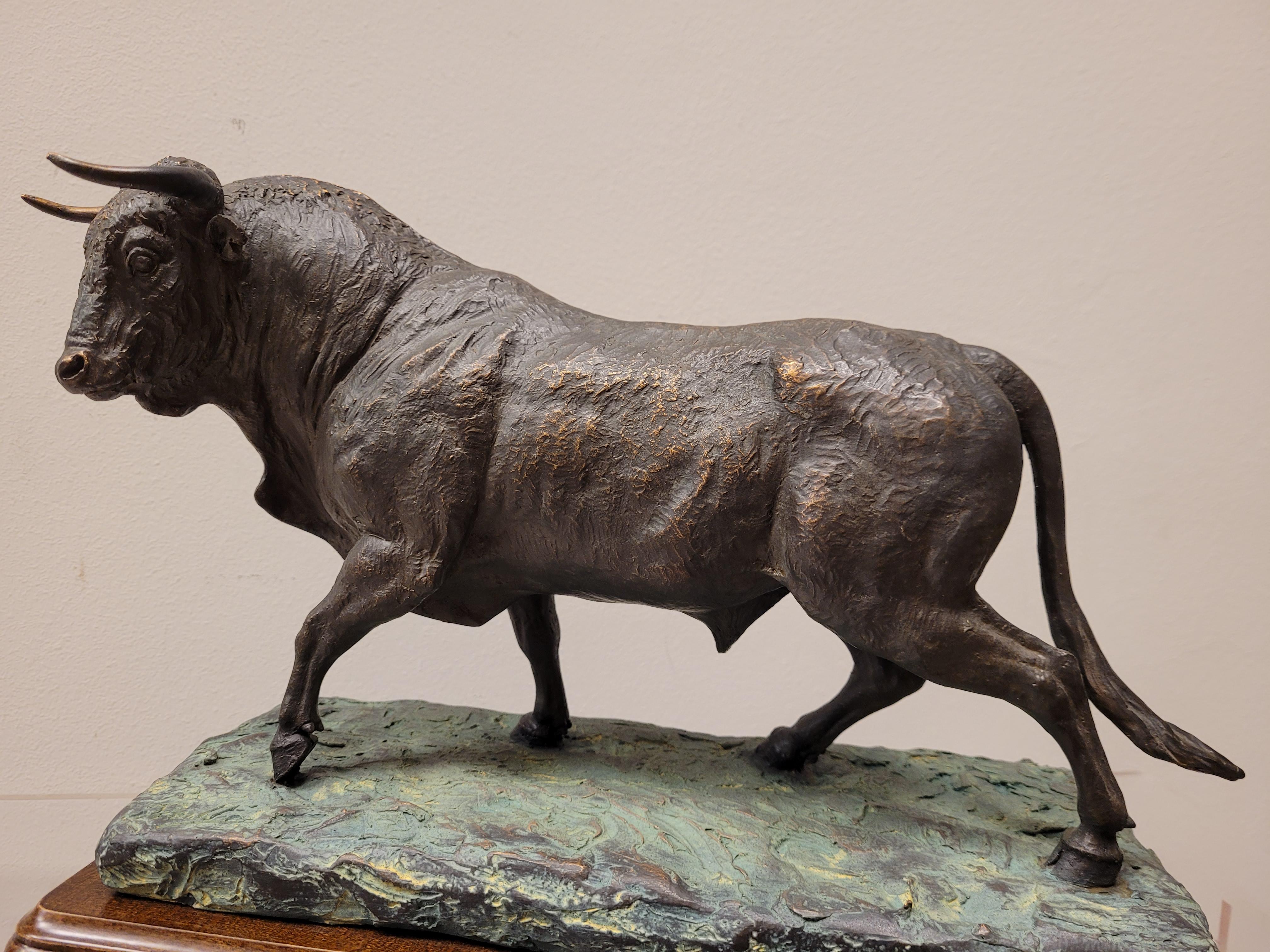 Hand-Crafted 20th Spanish Bull Sculpture Bronze by Peralta Signed