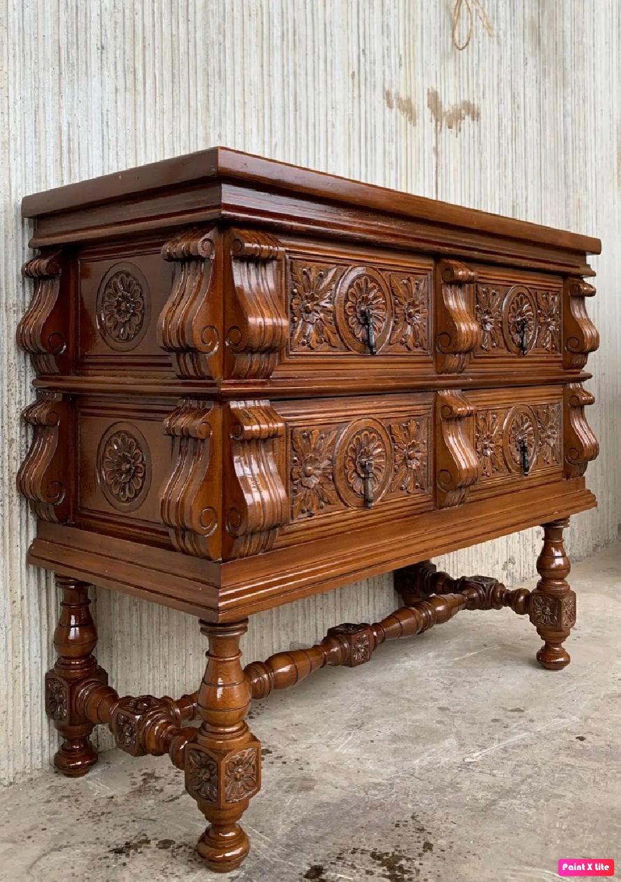 A museum quality, Spanish, Late-Renaissance, cedar enclosed chest of drawers with exceptional walnut and fruitwood with an architectural or façade front

This is the most sophisticated Spanish model of chest of drawers conceived as a cabinet piece