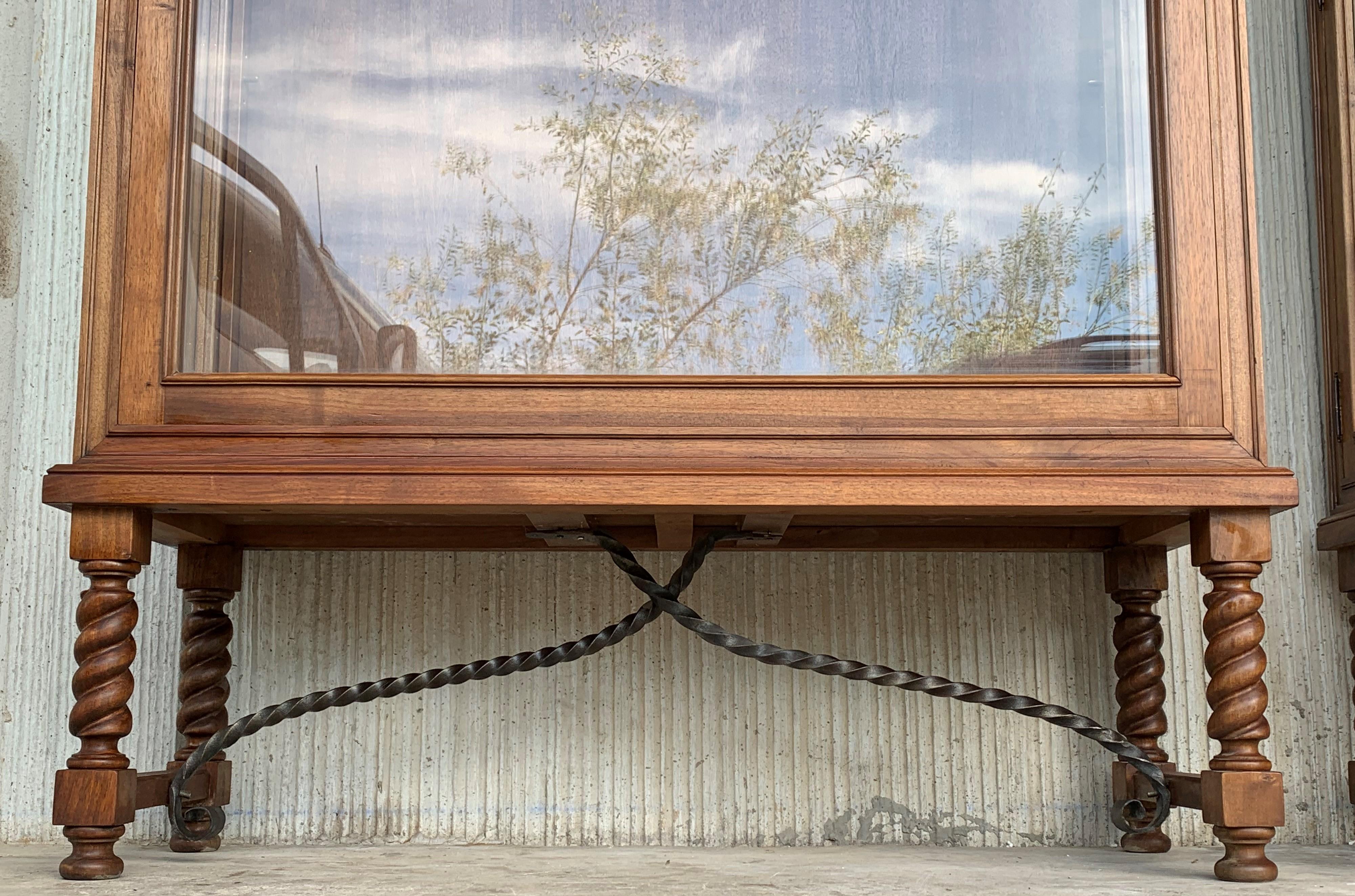 Spanish Colonial Pair of Display Cabinets or Vitrines with Side Opening 6