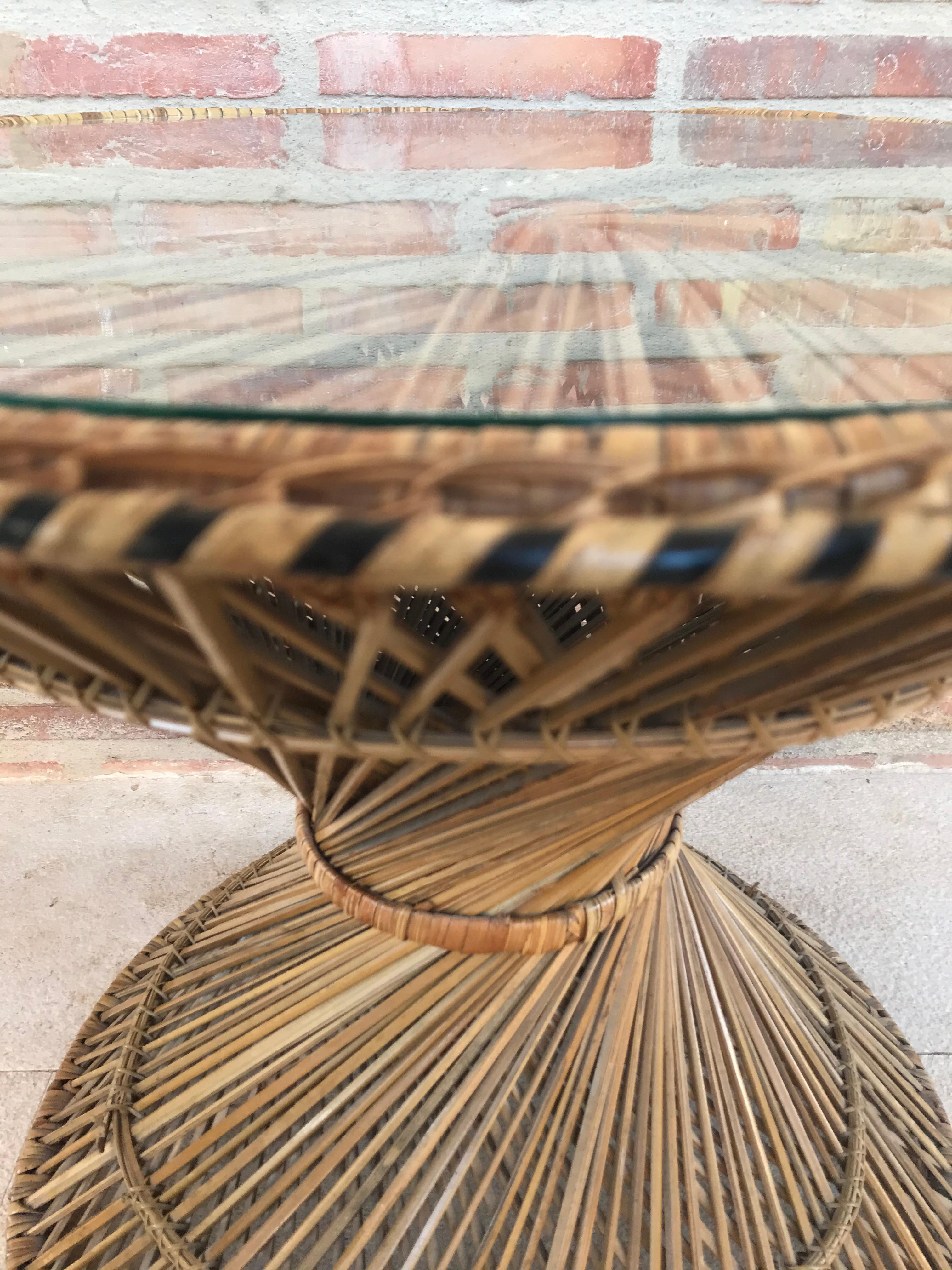 20th Century Spanish Turned Round Bamboo Coffee Table with Glass Top In Good Condition For Sale In Miami, FL