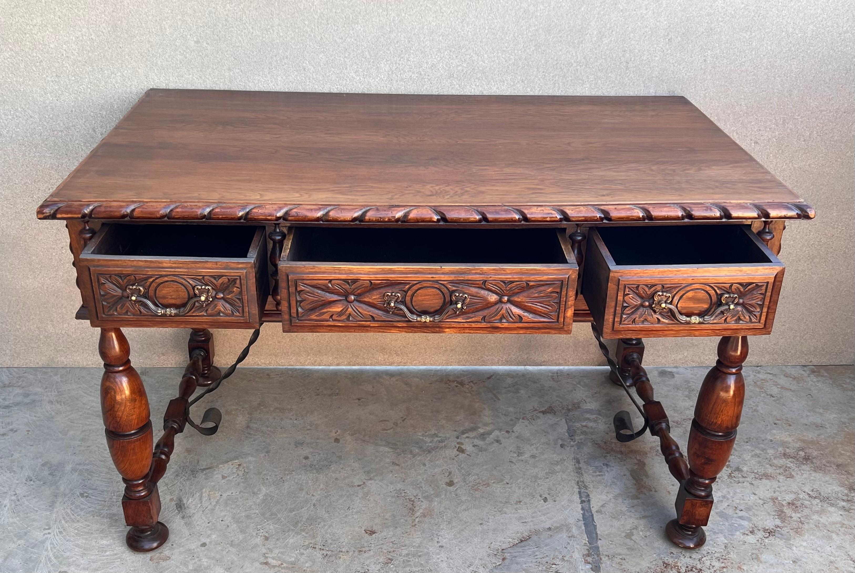 20th Two sides French Louis XV Style Carved Walnut Desk with Three Drawers  For Sale 6