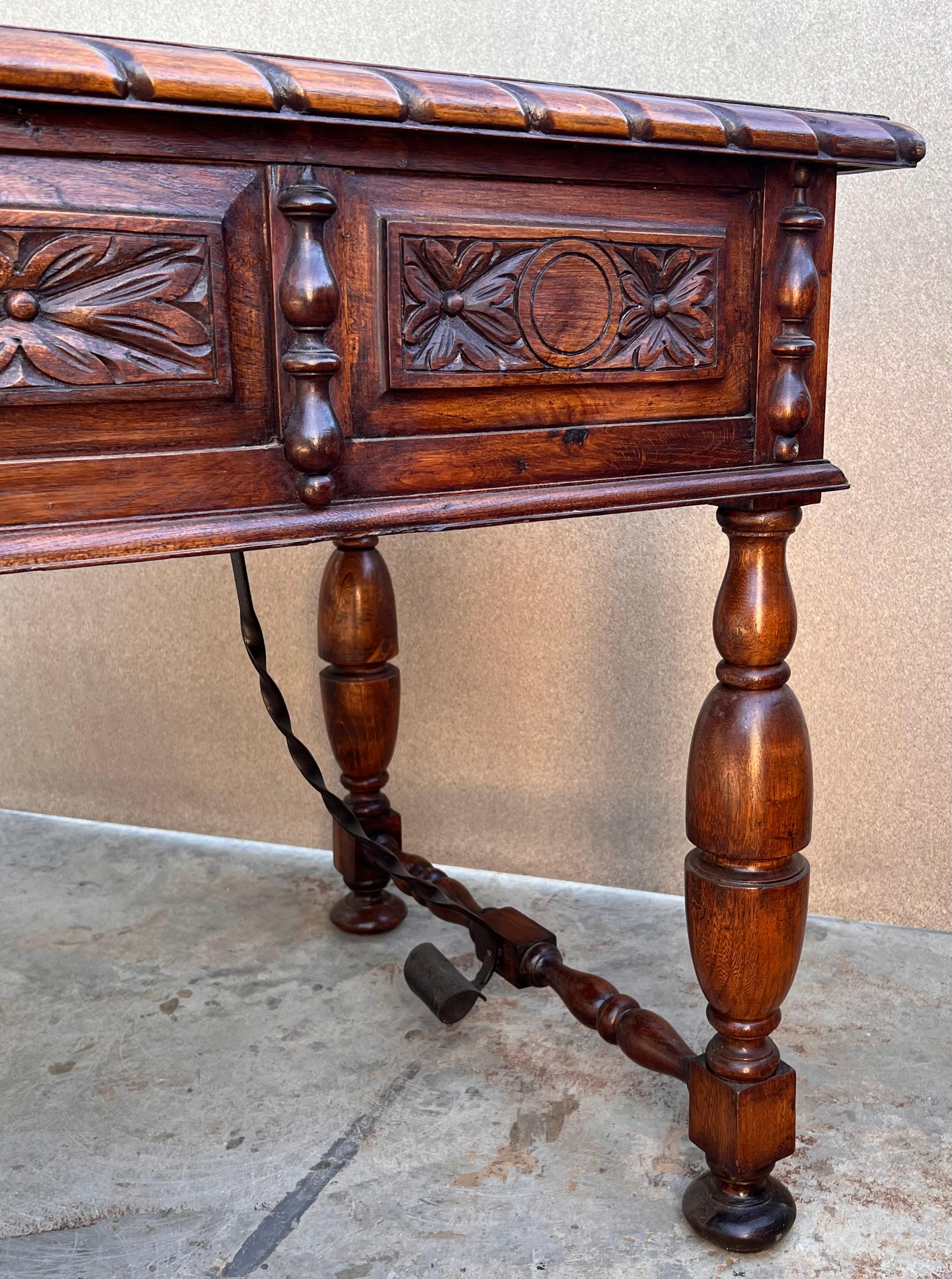 20th Two sides French Louis XV Style Carved Walnut Desk with Three Drawers  For Sale 7