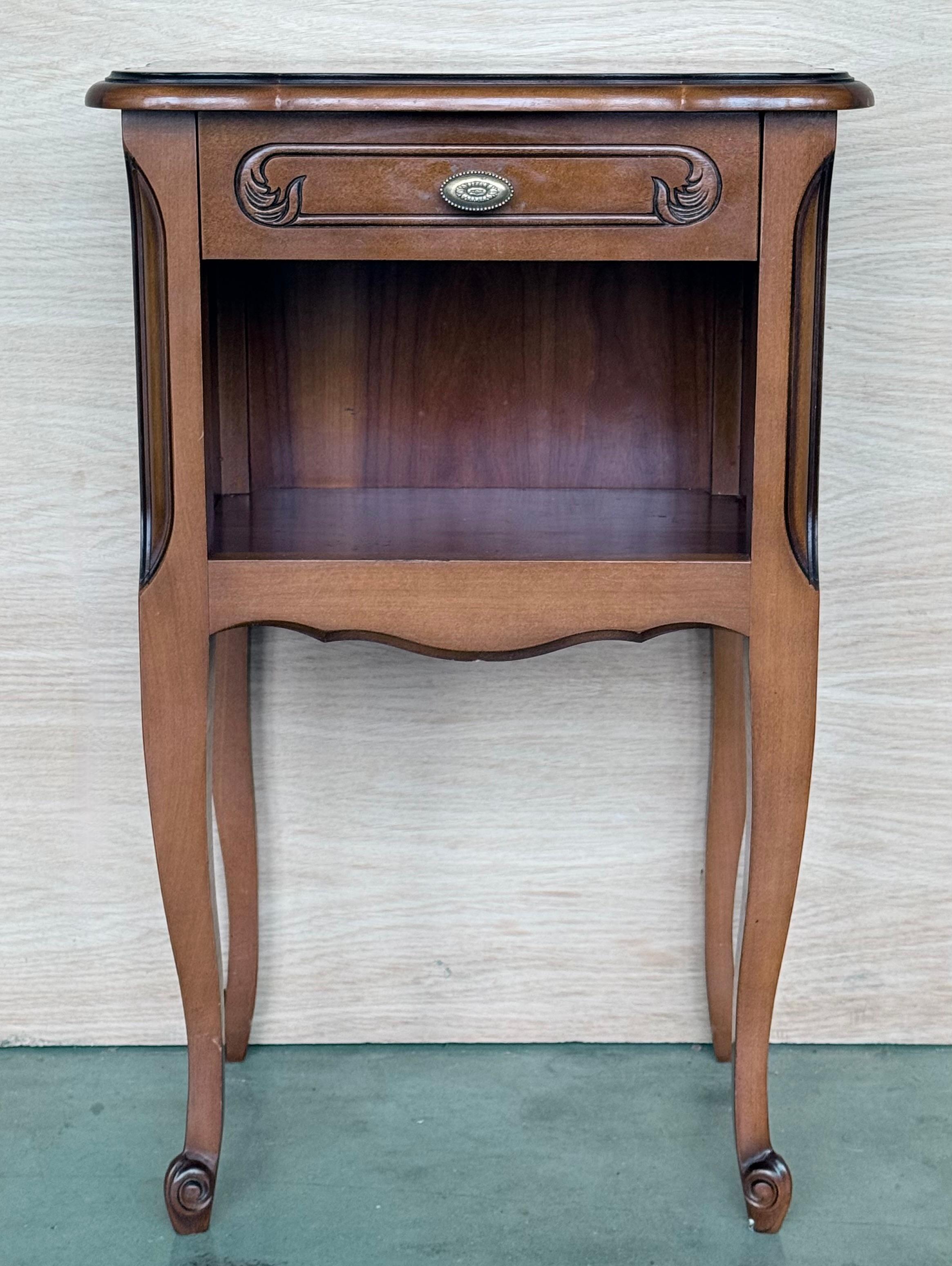 Stile provenzale 20th Walnut Nightstands Tables With Drawer And Open Shelf, 1940 in vendita