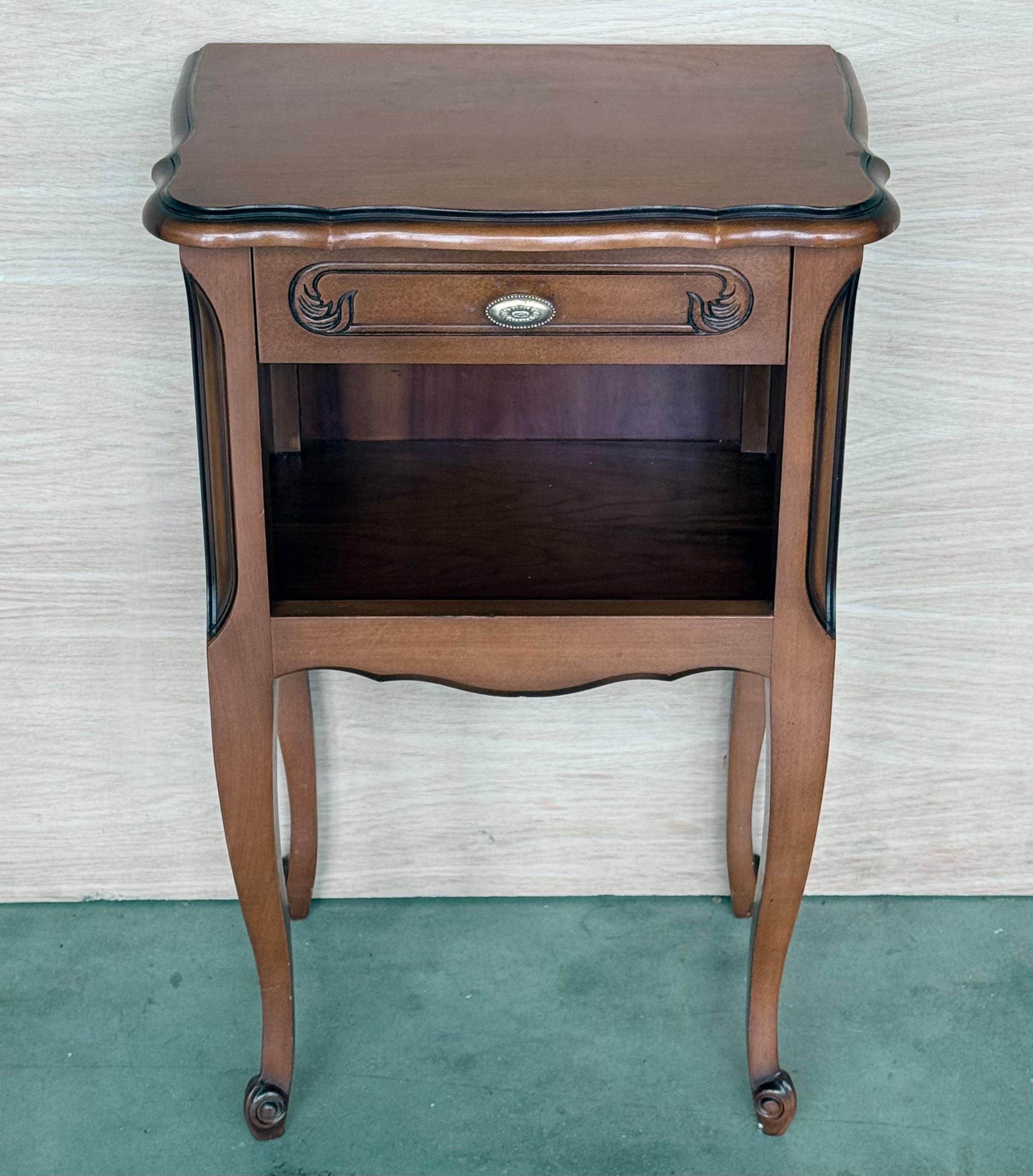 Francese 20th Walnut Nightstands Tables With Drawer And Open Shelf, 1940 in vendita