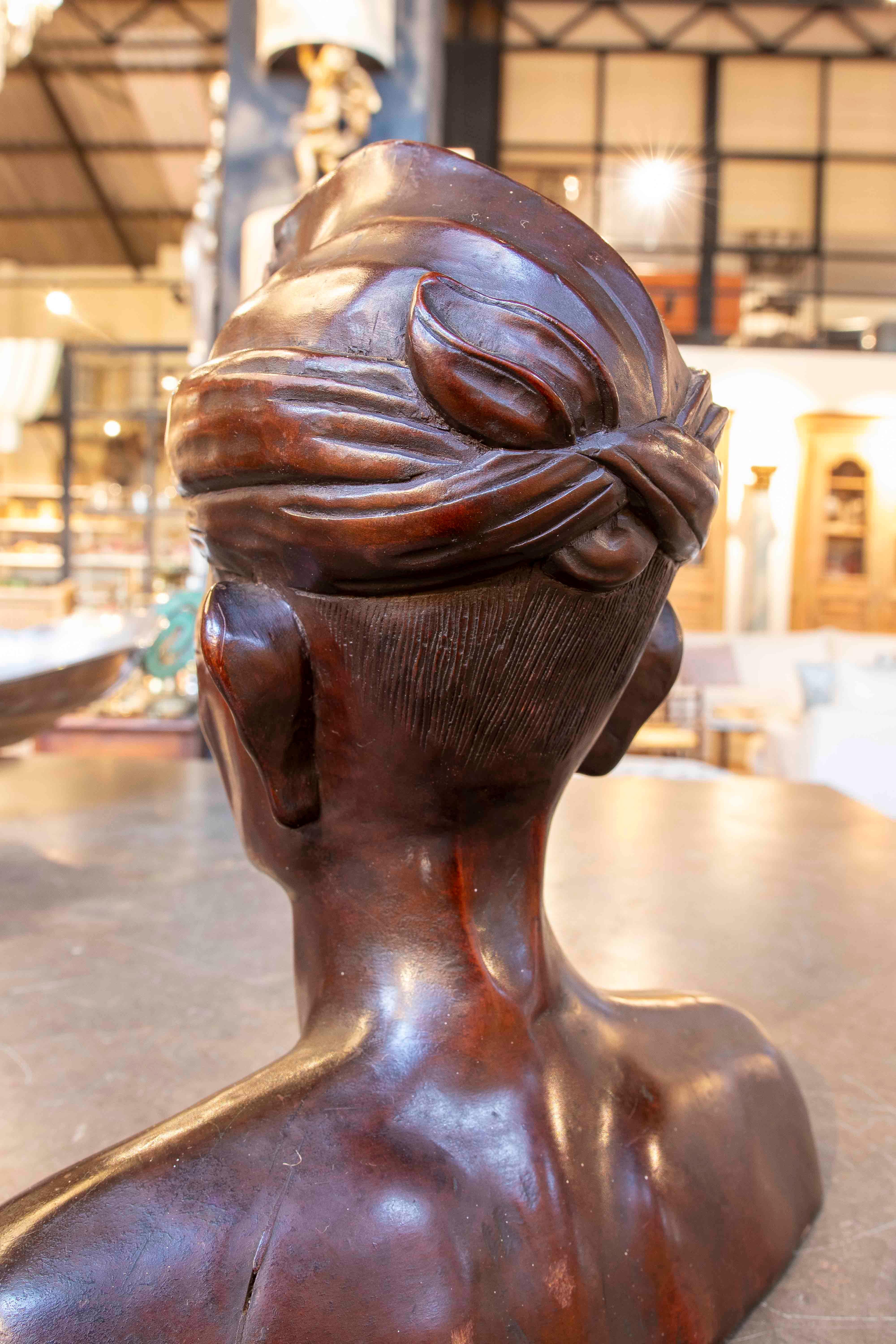20th Wooden Asian Art Carved Bust For Sale 3