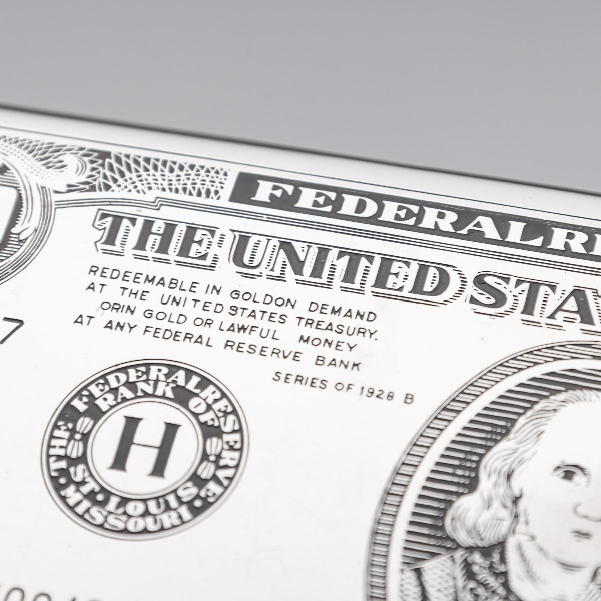 Portasigarette e accendino americano placcato argento del XX secolo a forma di cento dollari in vendita 8