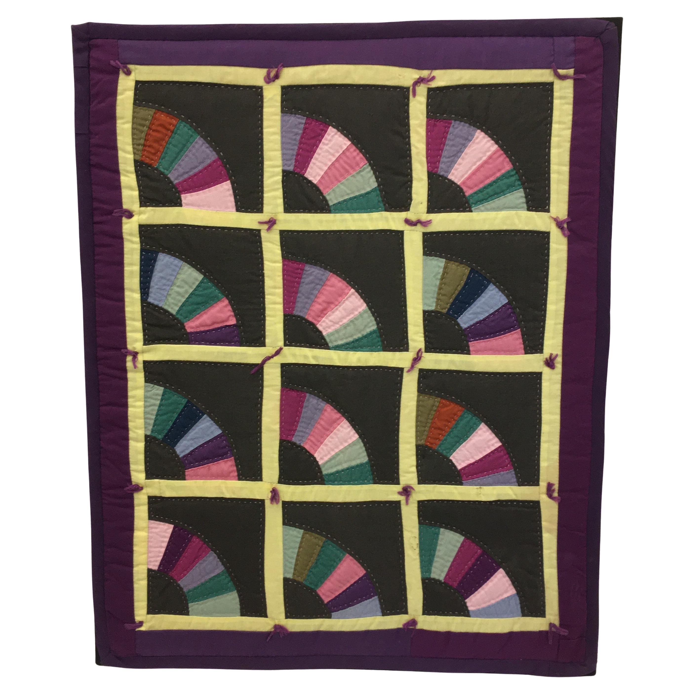20ème Amish Quilts pour poupée à éventail monté en vente