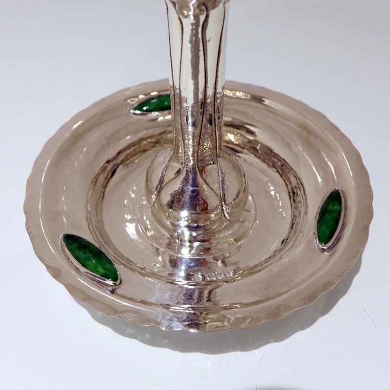 20th Century Edwardian Sterling Silver Art Nouveau Chamberstick Lon1902 Hutton In Good Condition For Sale In 53-64 Chancery Lane, London
