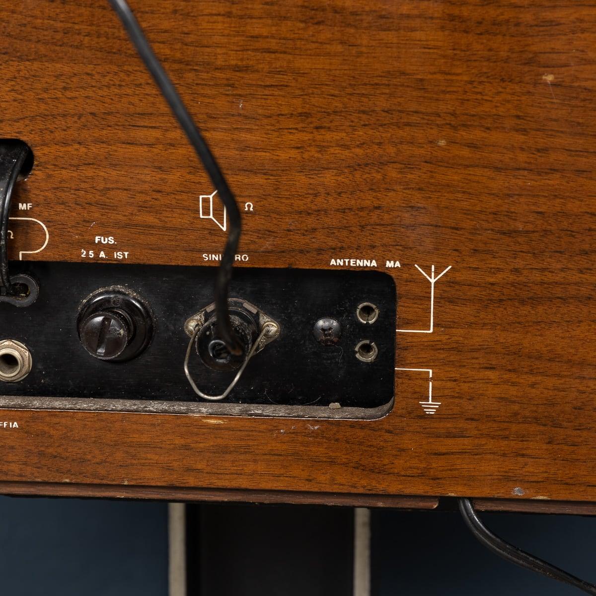20thC Brionvega Rr126 Stereophonic Radio, By Achille & Pier Giacomo Castiglioni For Sale 3