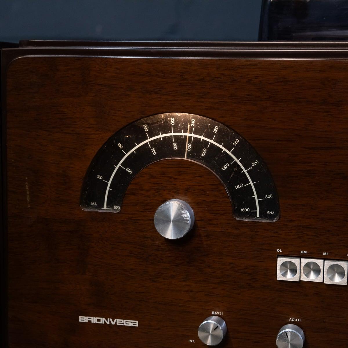 20thC Brionvega Rr126 Stereophonic Radio, By Achille & Pier Giacomo Castiglioni For Sale 9