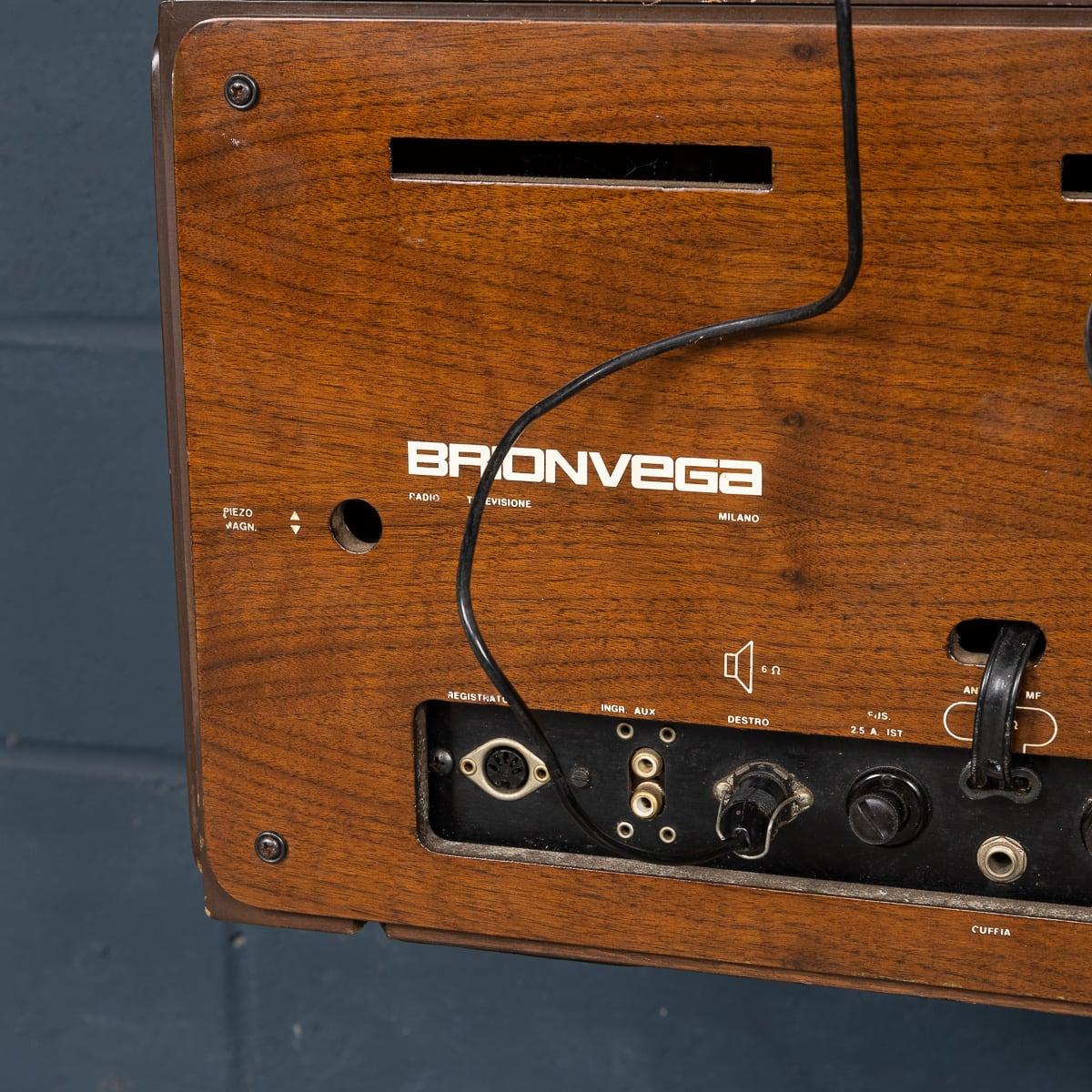 20thC Brionvega Rr126 Stereophonic Radio, By Achille & Pier Giacomo Castiglioni For Sale 1