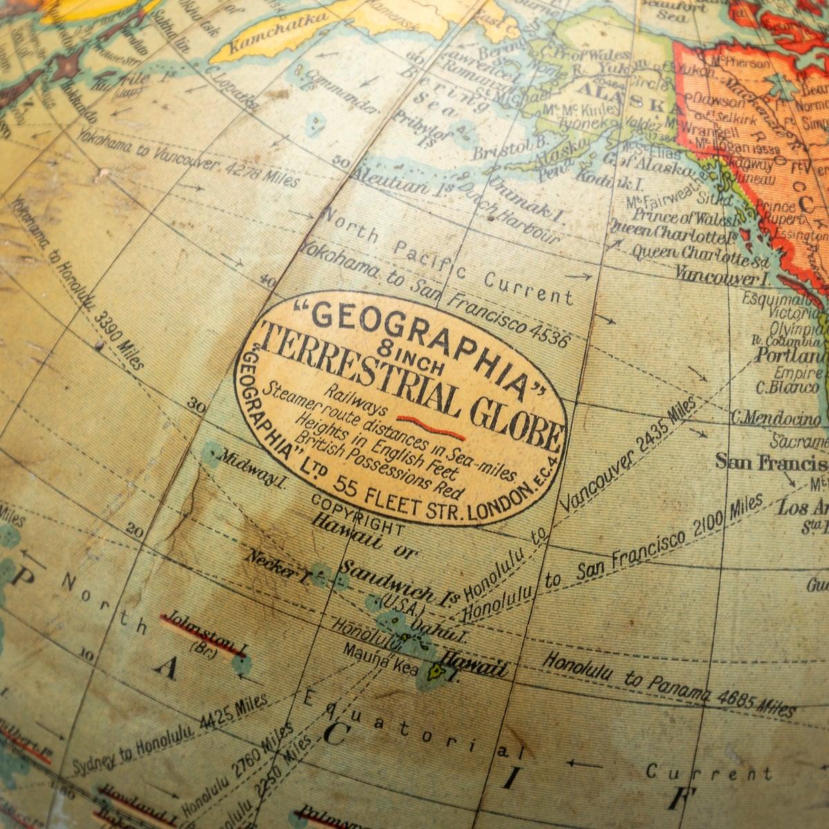 Globe géographique britannique du 20e siècle dirigé par une statue d'Atlas en bronze, vers 1920 en vente 5