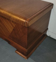 20Thc Cedar Wood Trunk /Blanket Chest