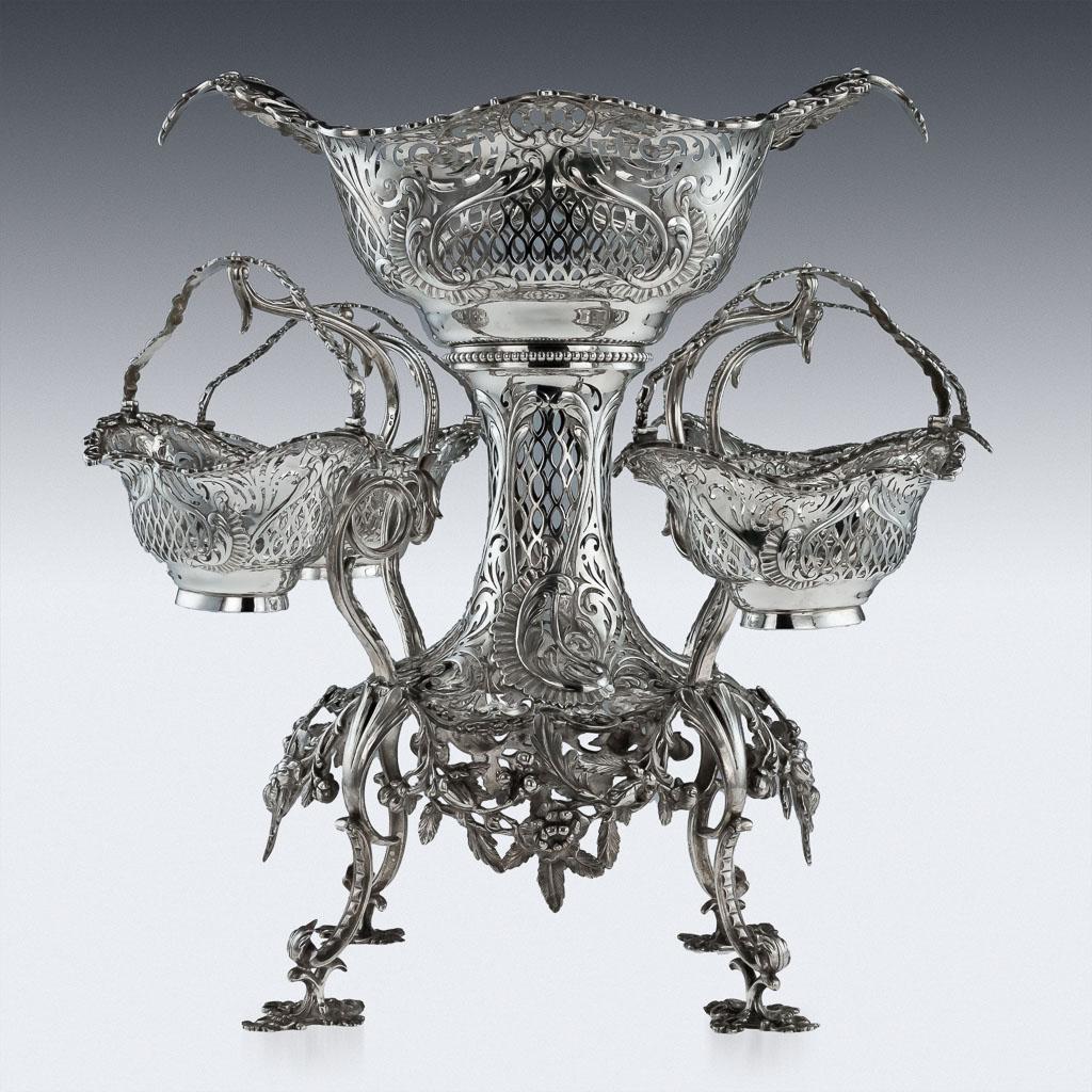 Edwardian Solid Silver Large Epergne Centerpiece, Elkington, circa 1911 In Good Condition In Royal Tunbridge Wells, Kent