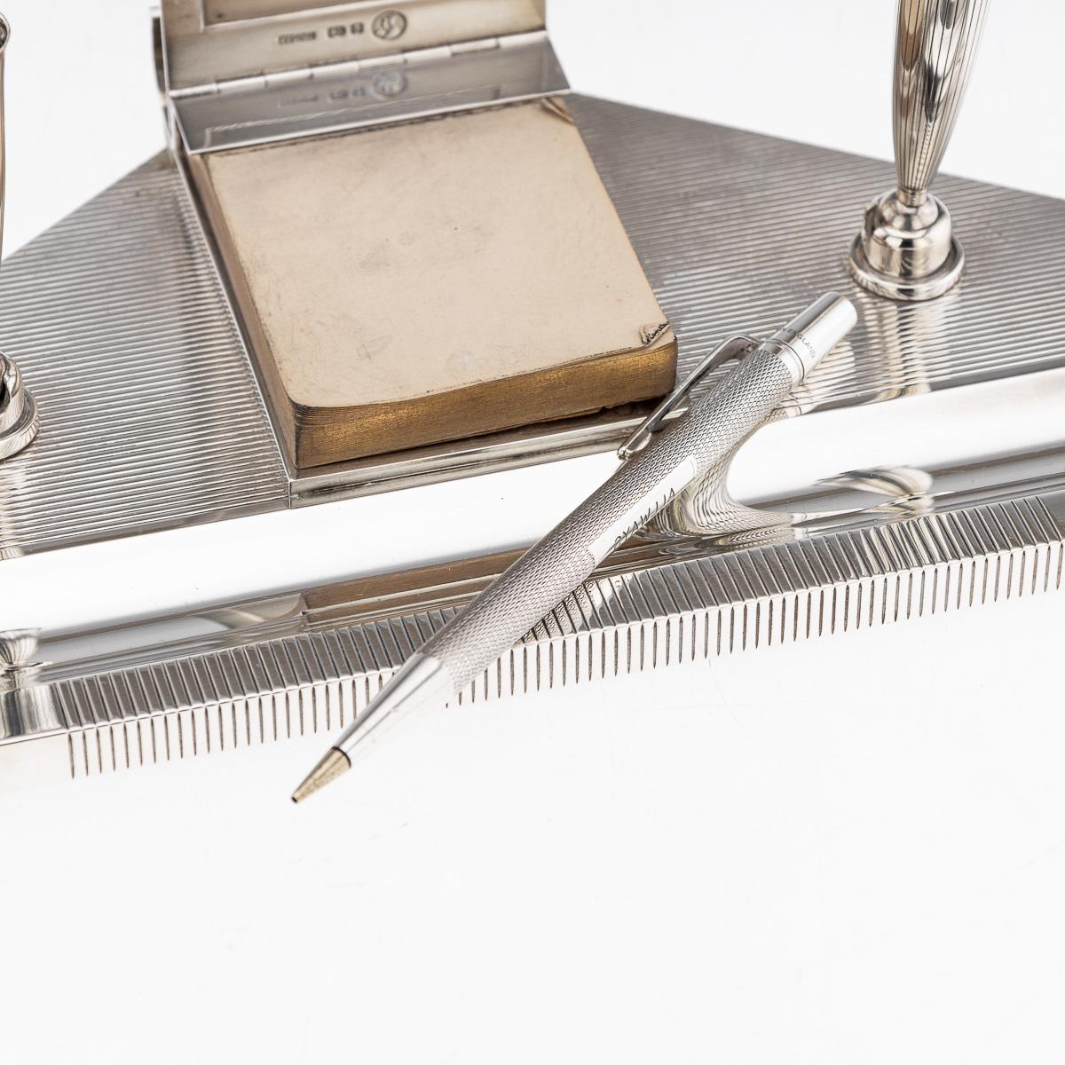 20. Jahrhundert Englisches Art Deco Schreibtischset aus massivem Silber und Druckbleistift, London um 1936 im Zustand „Gut“ im Angebot in Royal Tunbridge Wells, Kent