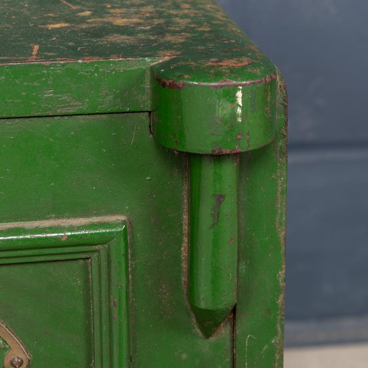 20Thc English Fire Proof Safe By Chubb c.1930 4