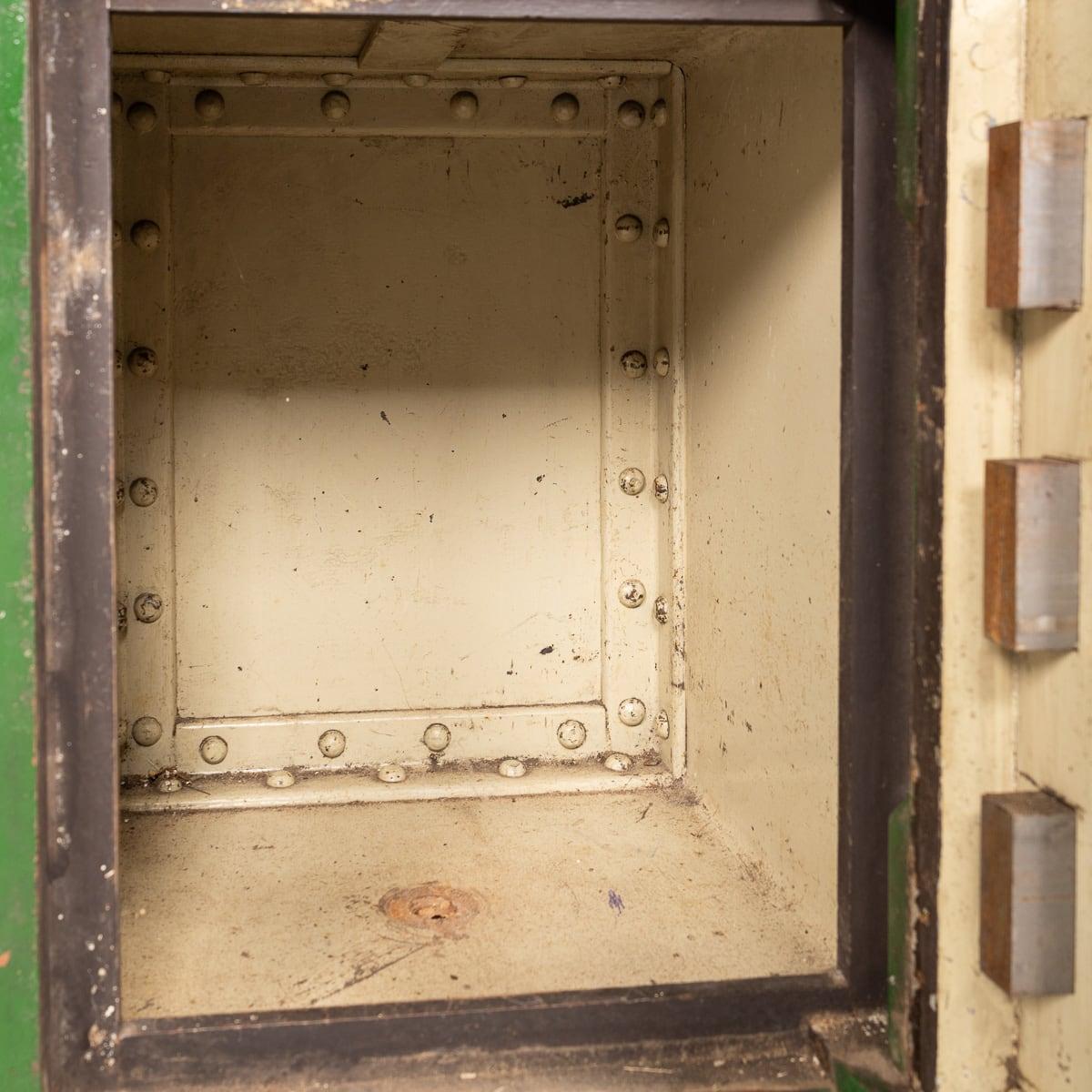 20Thc English Fire Proof Safe By Chubb c.1930 10