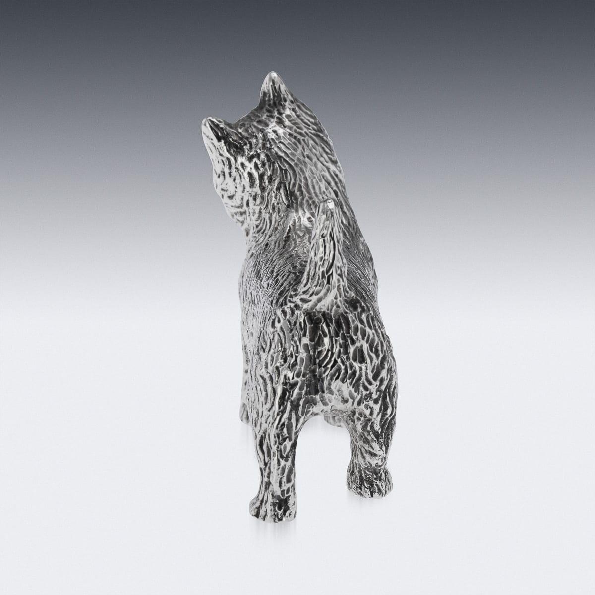 Britannico Novità inglese del 20° secolo in argento massiccio West Highland Terrier Peso da scrivania c.1972 in vendita