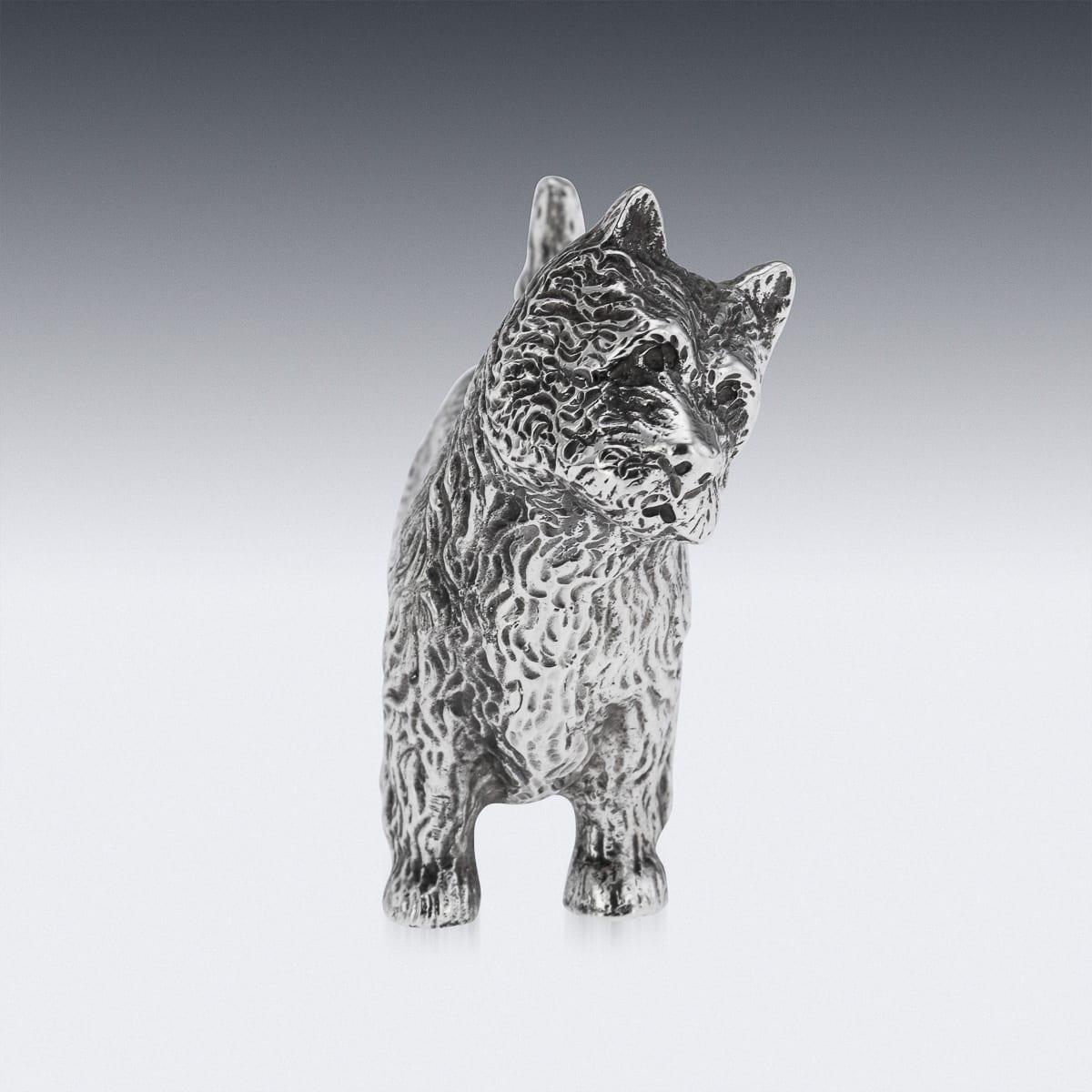 XX secolo Novità inglese del 20° secolo in argento massiccio West Highland Terrier Peso da scrivania c.1972 in vendita