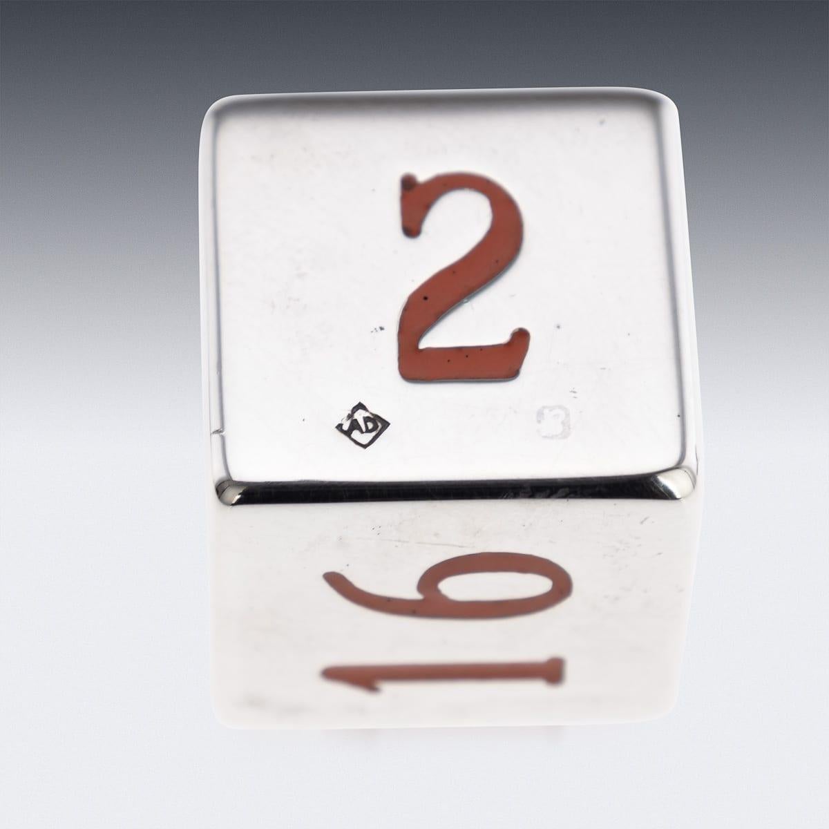 Set di dadi da Backgammon in argento massiccio e smalto del XX secolo di Dunhill London c.C. in vendita 2