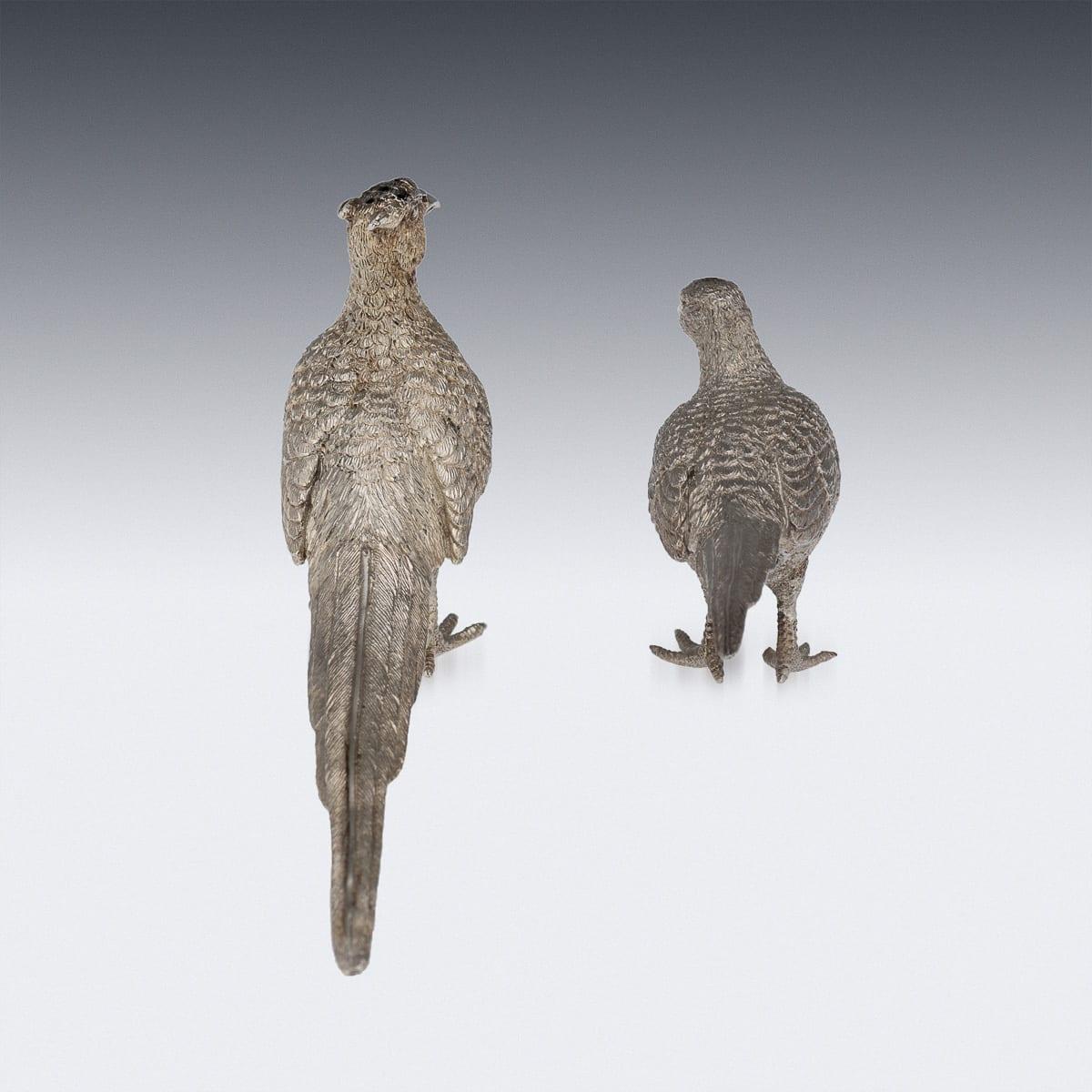 20thC English Solid Silver Pair Of Pheasant Salt & Pepper Shakers, Asprey c.1970 (Britisch) im Angebot
