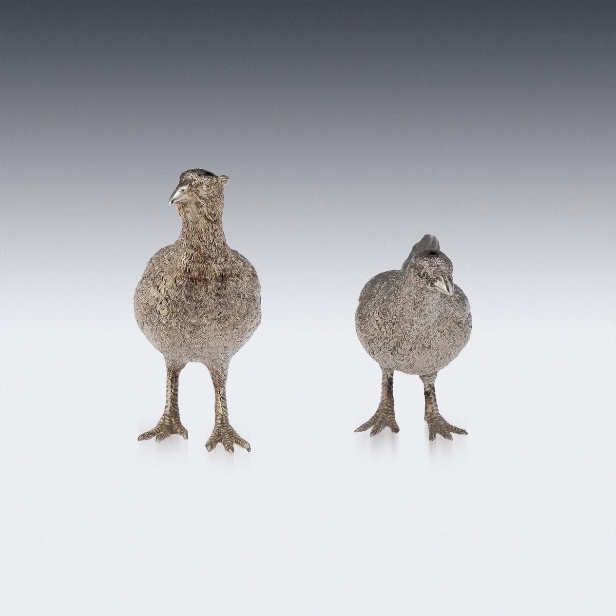 20thC English Solid Silver Pair Of Pheasant Salt & Pepper Shakers, Asprey c.1970 (20. Jahrhundert) im Angebot