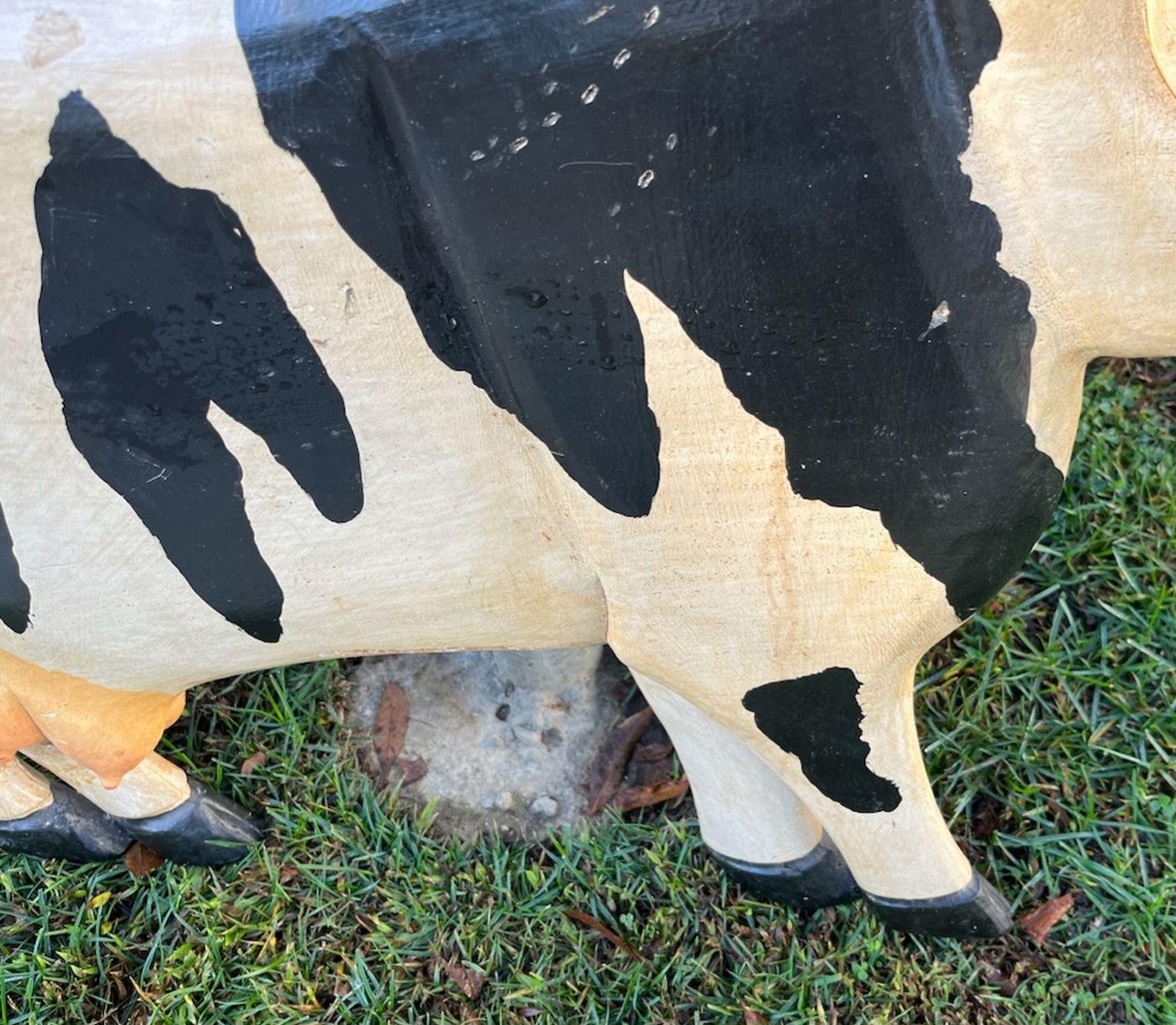 Adirondack 20Thc Folk Art Cow Sign W/ Original Chain For Sale