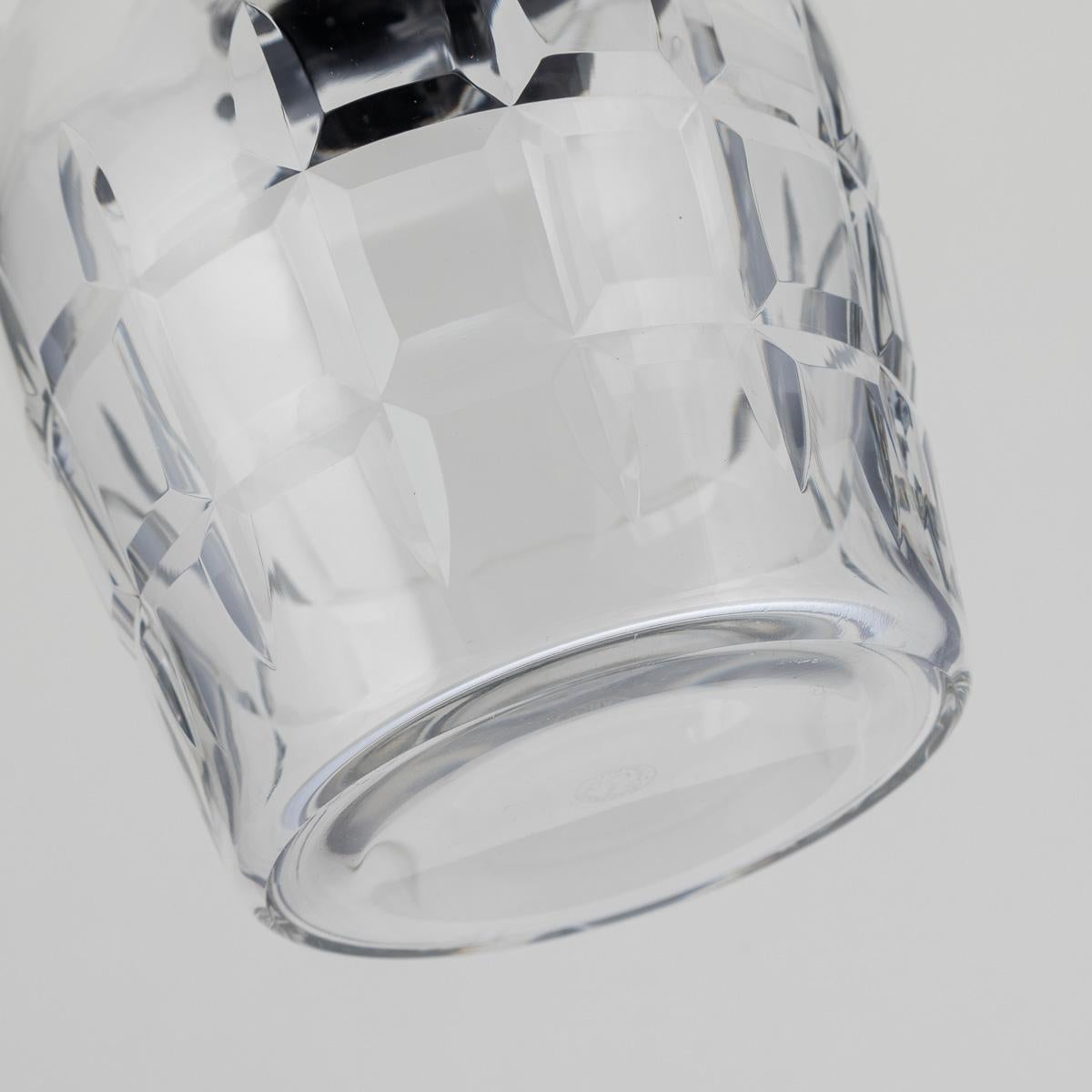 Paire de carafes Baccarat du 20e siècle et panier en cuir Hermès de Jacques Adnet en vente 2
