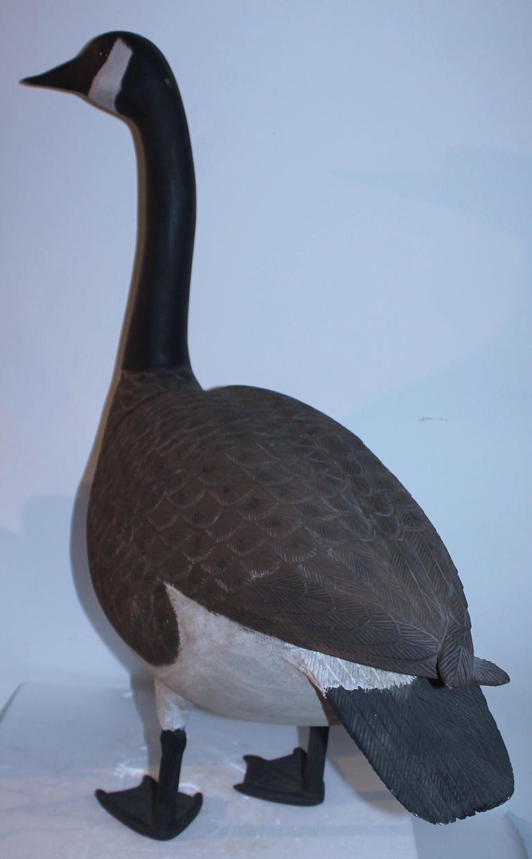 20th C Hand Carved and Painted Canadian Goose For Sale at 1stDibs