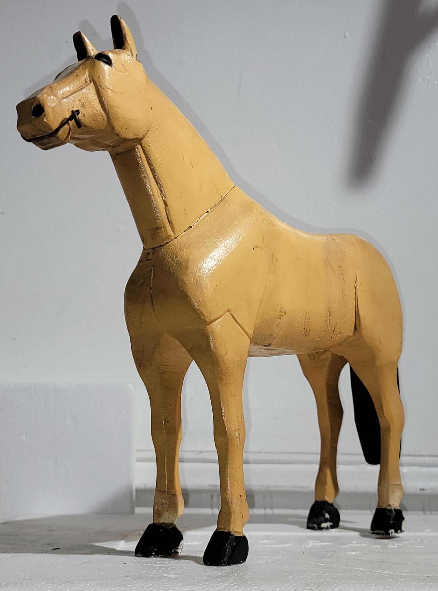 20Thc Hand geschnitzt & gemalt Pferd Skulptur (Handgeschnitzt) im Angebot