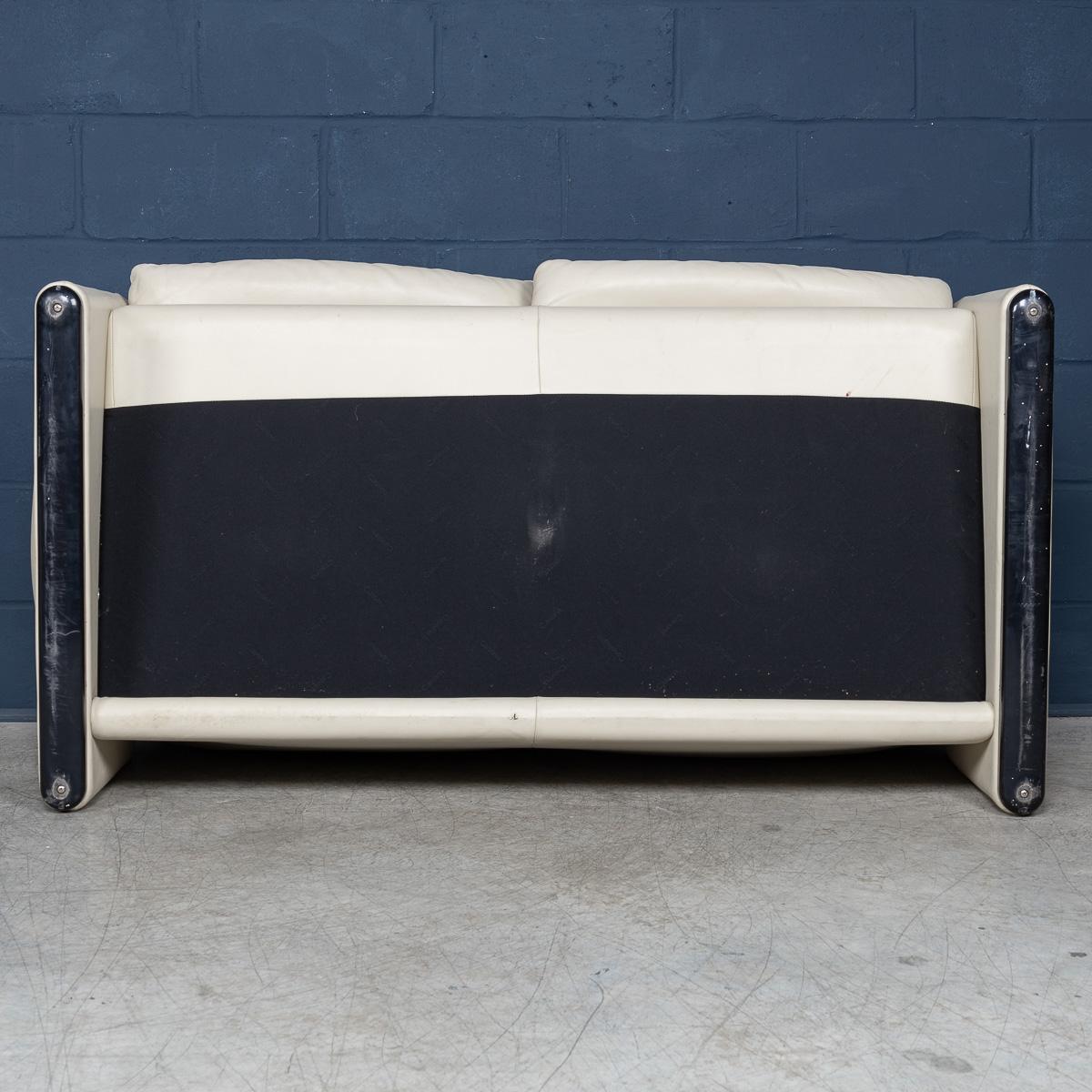 A.I.C. 20e siècle Canapé italien Maralunga en cuir Off-White par Vico Magistretti c.1980 en vente 2