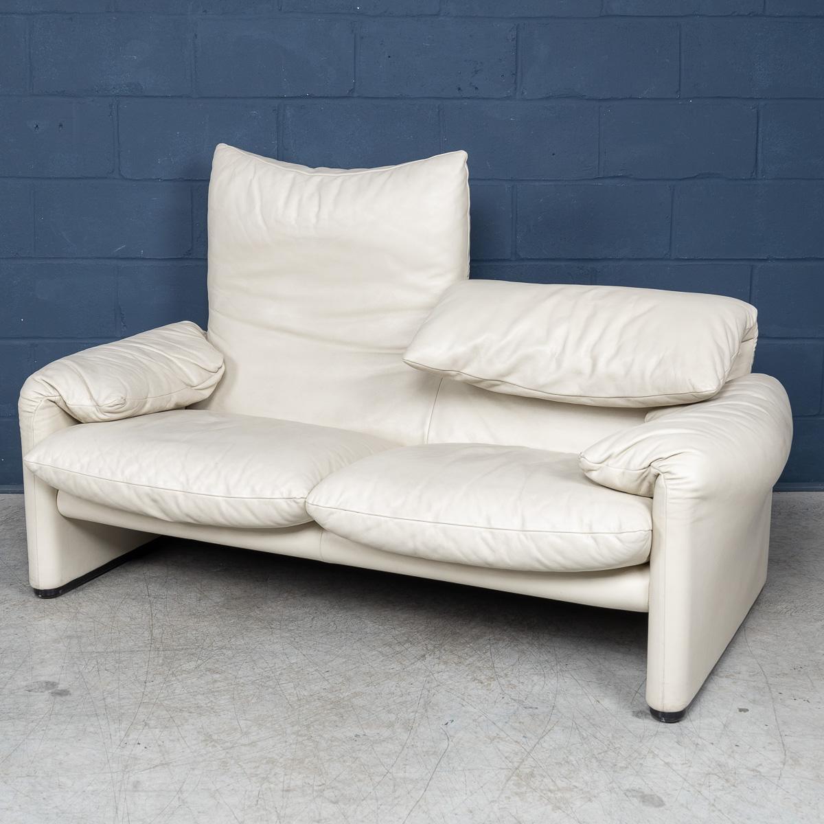 A.I.C. 20e siècle Canapé italien Maralunga en cuir Off-White par Vico Magistretti c.1980 en vente 3