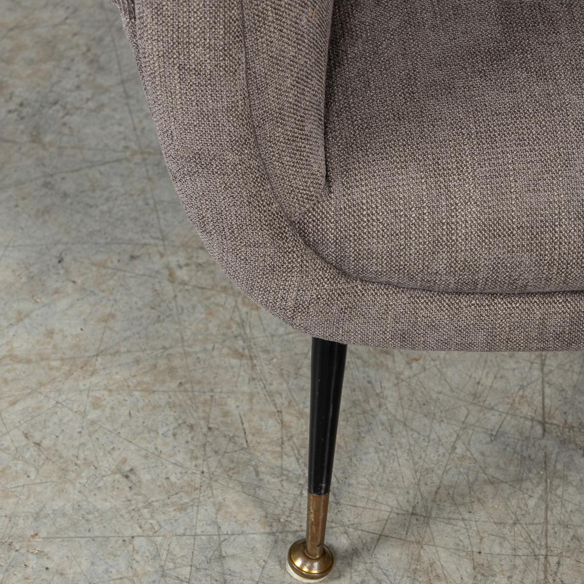 Italienisches Sesselpaar aus dem 20. Jahrhundert von Gigi Radice für Minotti um 1960 im Angebot 7