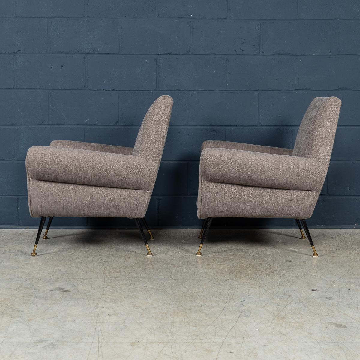 Italienisches Sesselpaar aus dem 20. Jahrhundert von Gigi Radice für Minotti um 1960 im Zustand „Gut“ im Angebot in Royal Tunbridge Wells, Kent