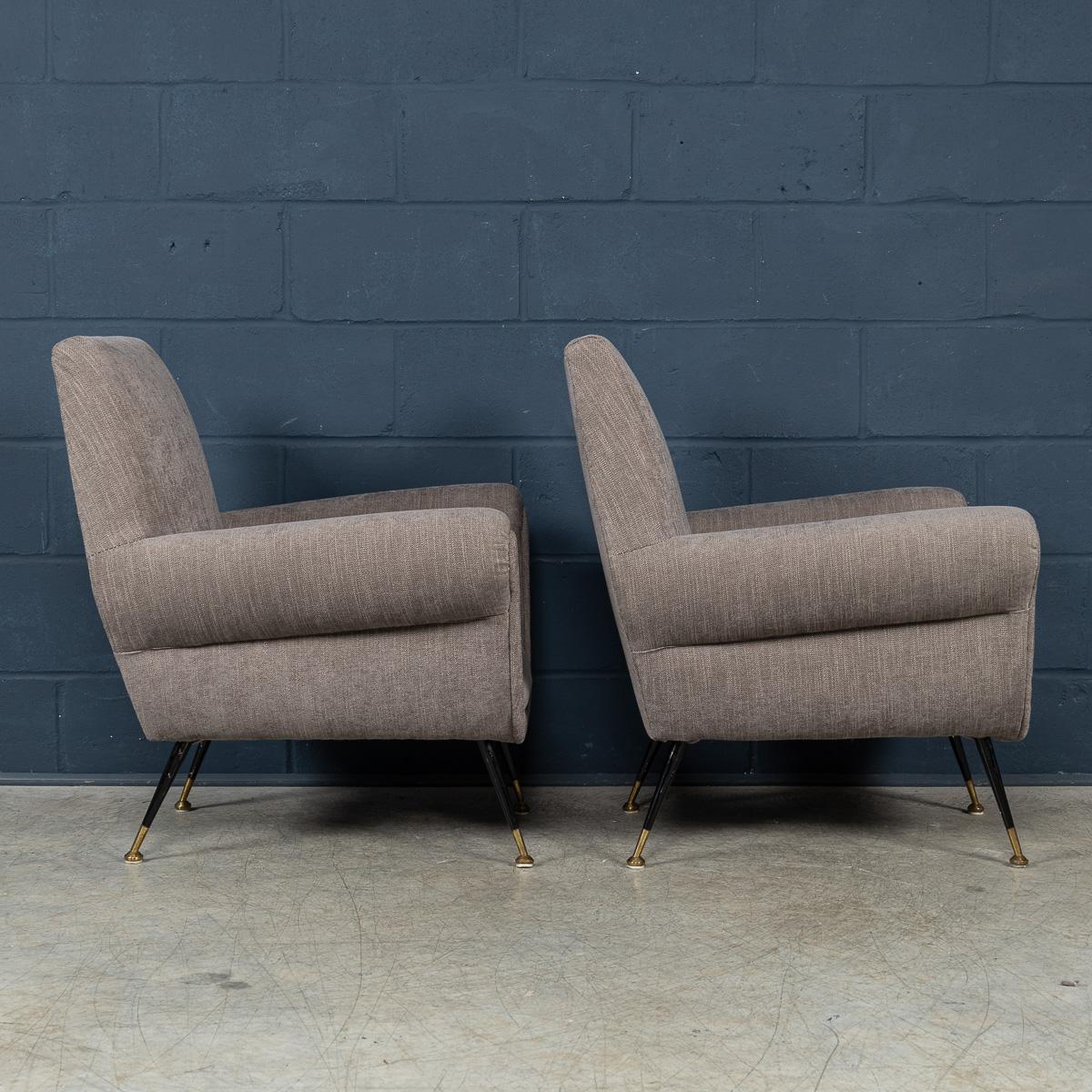 Italienisches Sesselpaar aus dem 20. Jahrhundert von Gigi Radice für Minotti um 1960 im Angebot 1