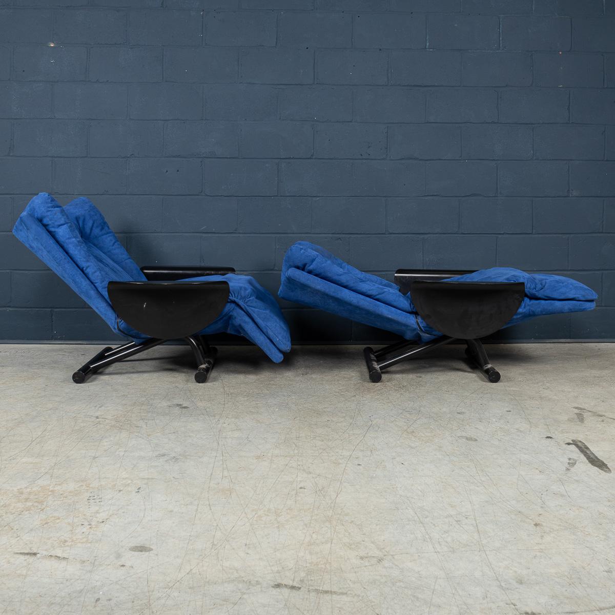 Coppia di poltrone reclinabili in pelle di alcantara blu del XX secolo di Cinova c1980 in vendita 1
