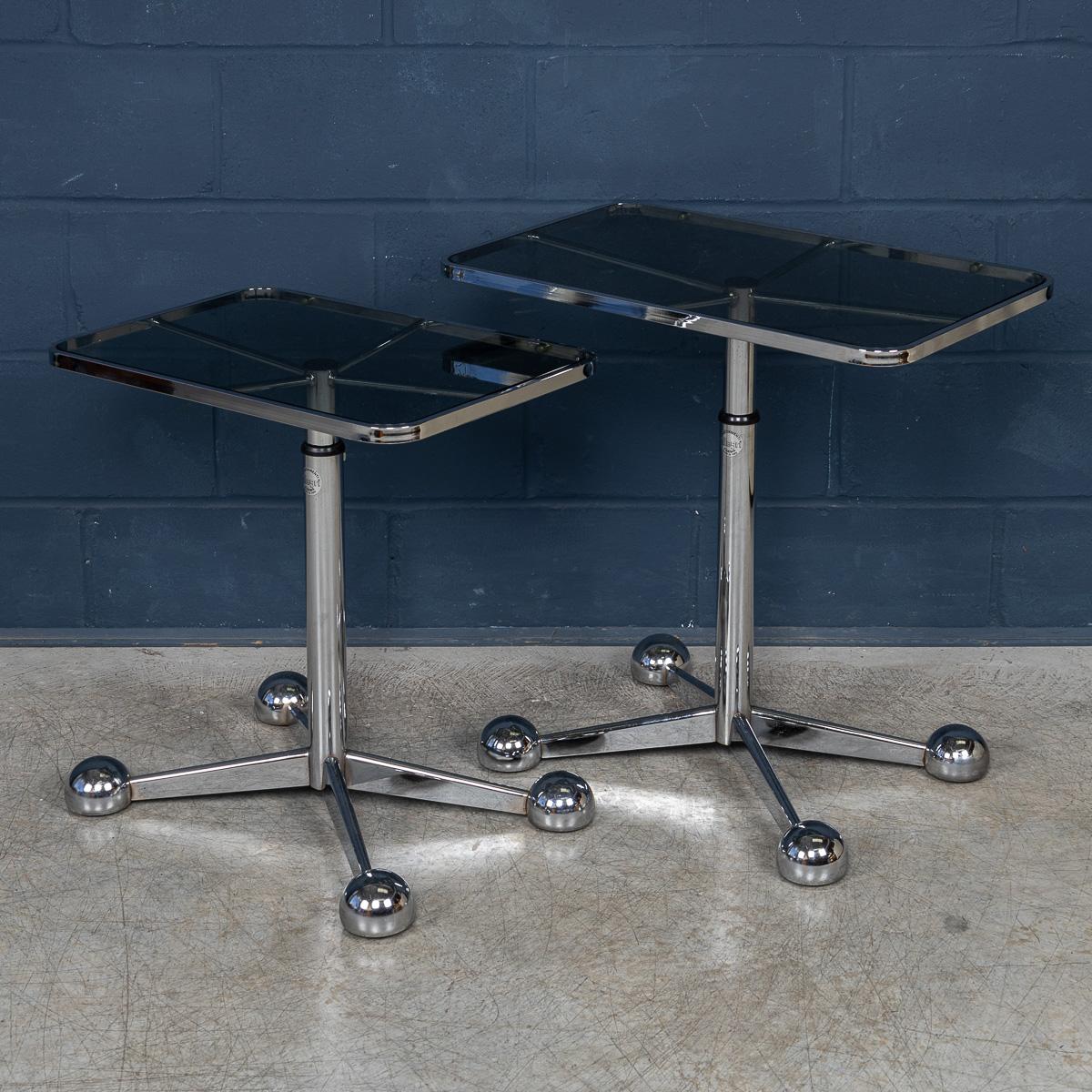 20thC Italian Pair Of Graduated Telescopic Tables By Arredamenti Allegri c.1970 In Good Condition For Sale In Royal Tunbridge Wells, Kent
