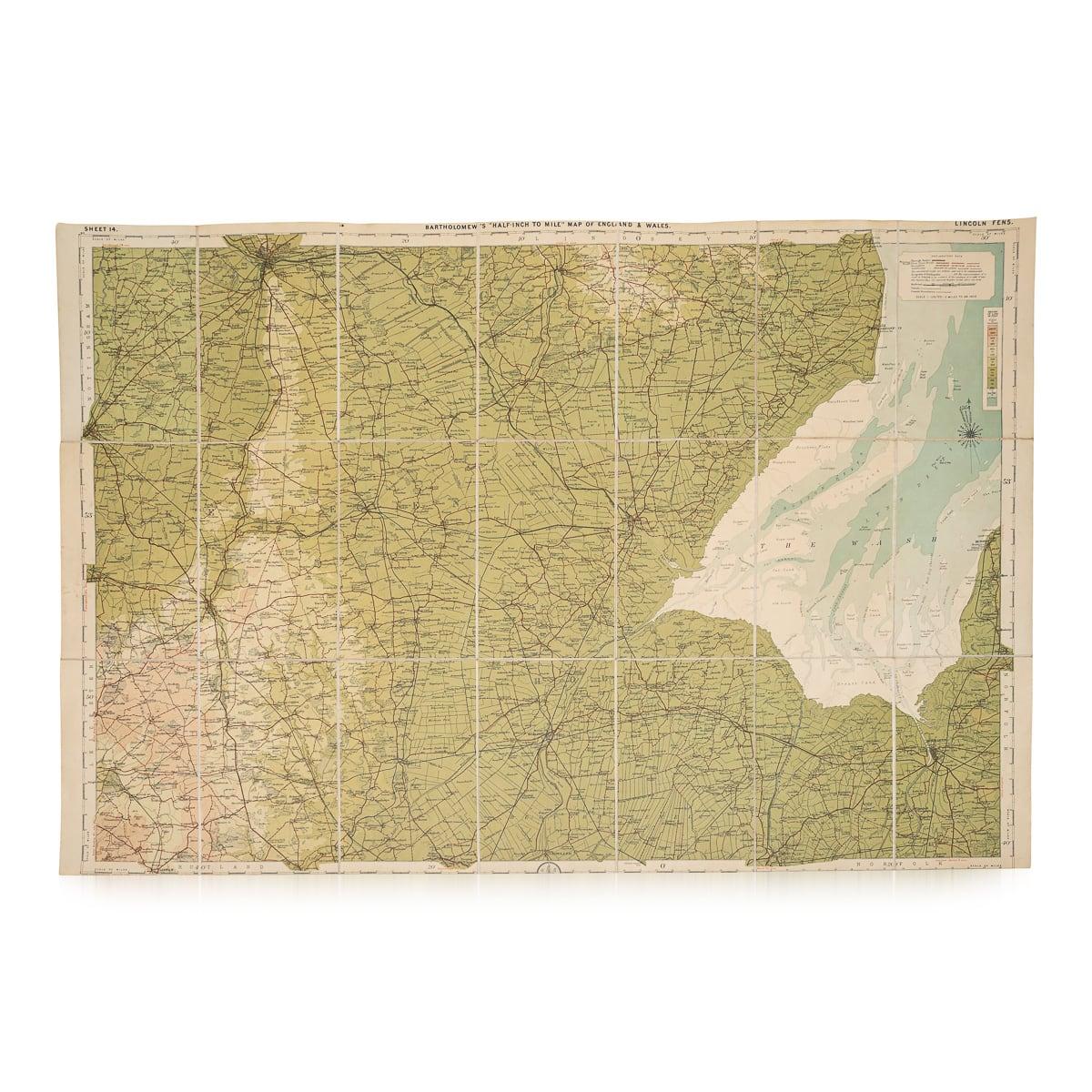 Collection de cartes de Bartholomew de Grande-Bretagne du 20e siècle avec étui en cuir, vers 1920 en vente 4