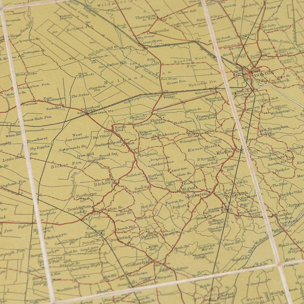 Collection de cartes de Bartholomew de Grande-Bretagne du 20e siècle avec étui en cuir, vers 1920 en vente 8