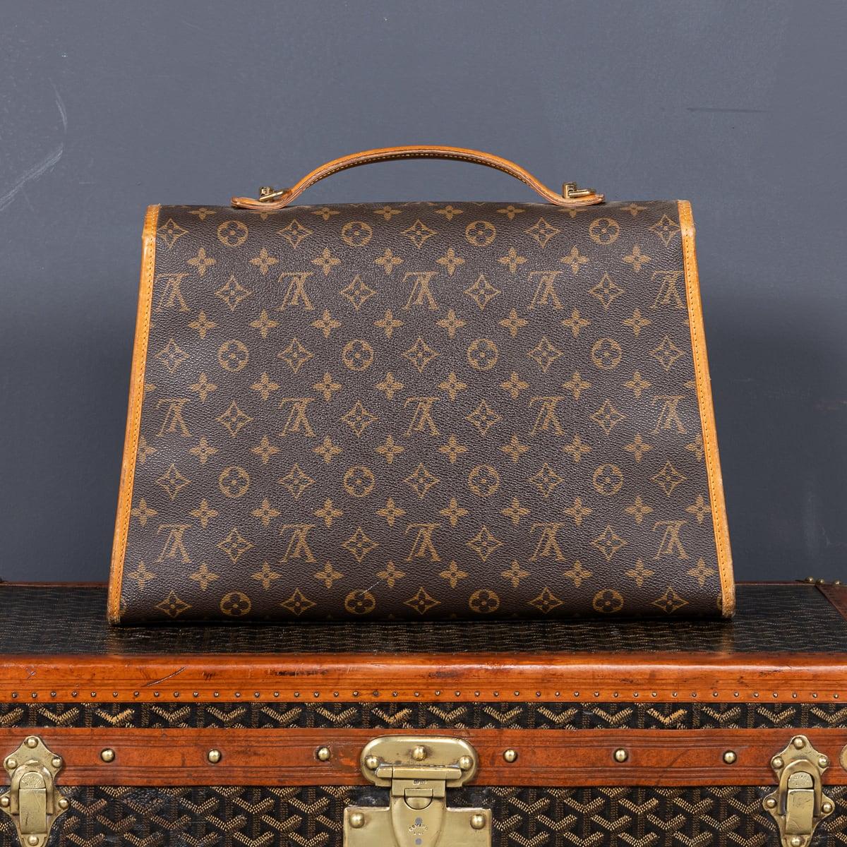 Sac à main Louis Vuitton du 20e siècle en toile Monogram, fabriqué en France vers 1990 Bon état - En vente à Royal Tunbridge Wells, Kent