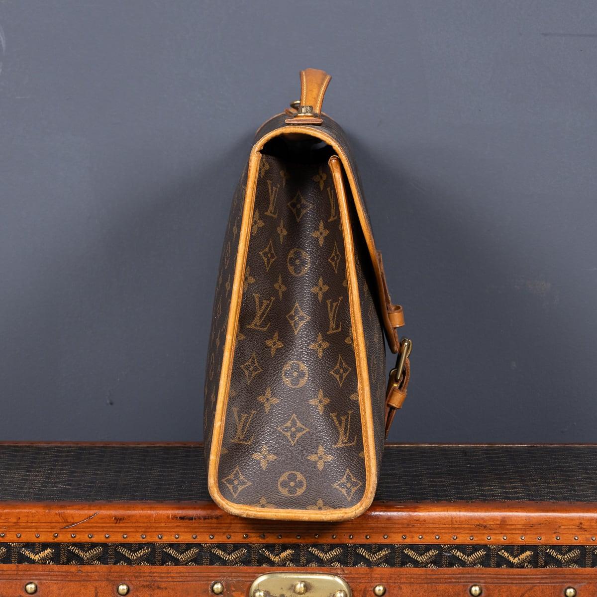 20ième siècle Sac à main Louis Vuitton du 20e siècle en toile Monogram, fabriqué en France vers 1990 en vente