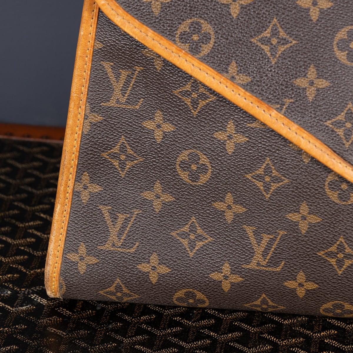 Sac à main Louis Vuitton du 20e siècle en toile Monogram, fabriqué en France vers 1990 en vente 2