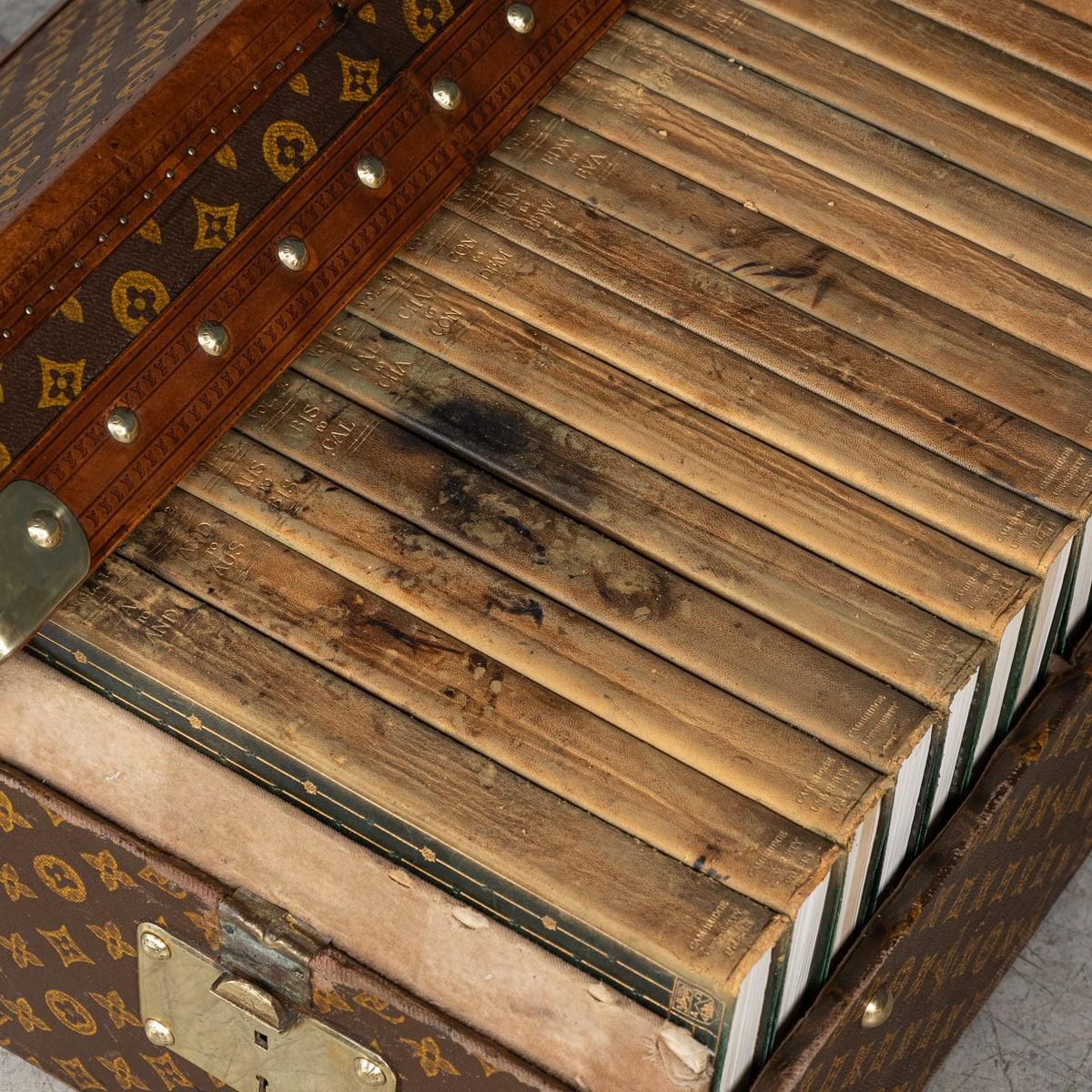 20thC Louis Vuitton Encyclopedia Britannica Trunk In Monogram Canvas c.1911 For Sale 3