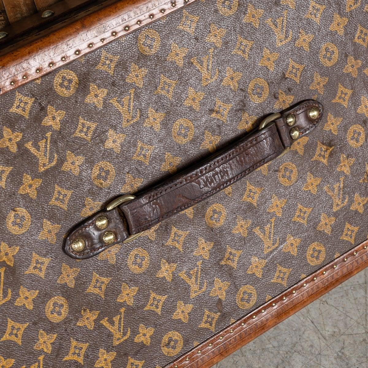 20thC Louis Vuitton Encyclopedia Britannica Trunk In Monogram Canvas c.1911 For Sale 8