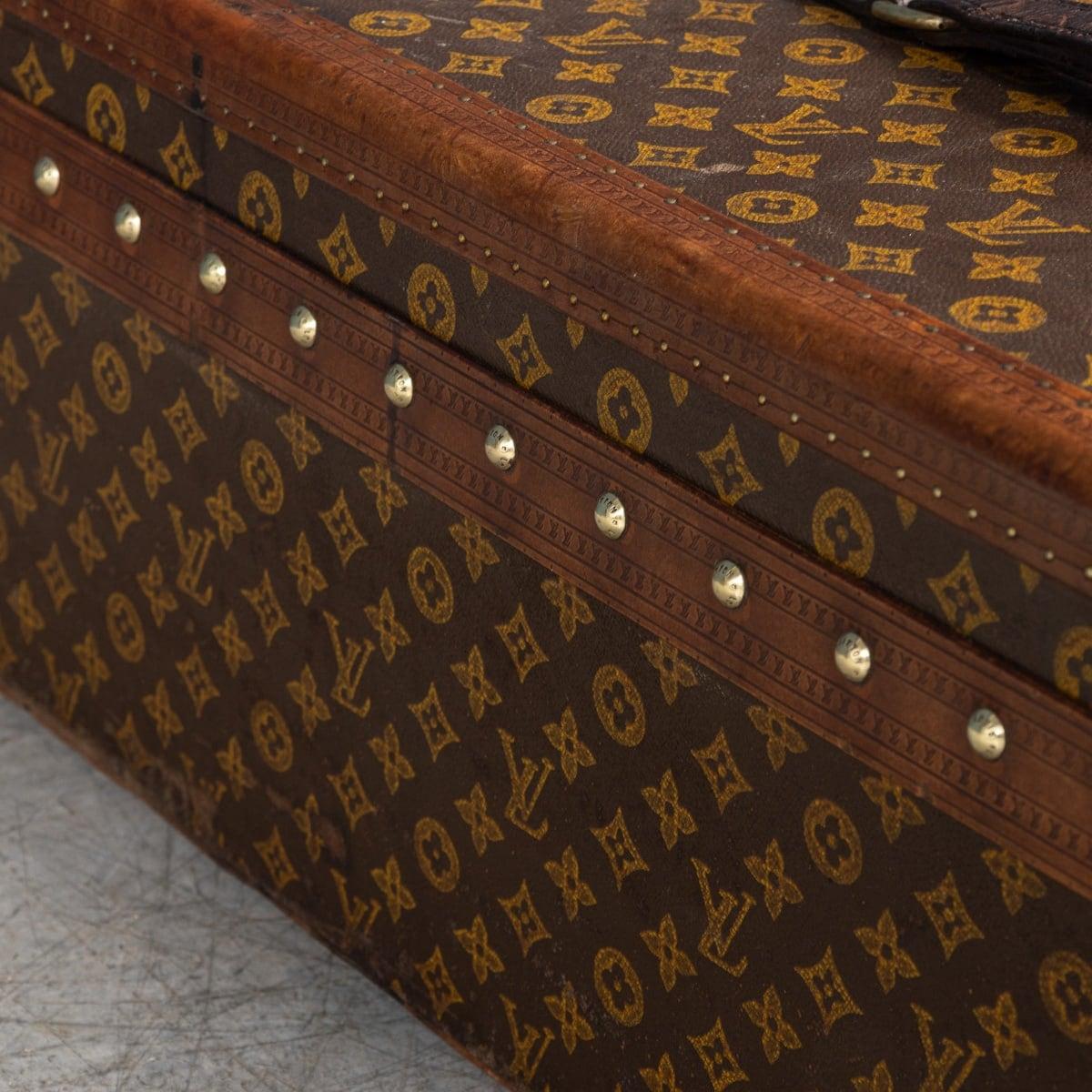20thC Louis Vuitton Encyclopedia Britannica Trunk In Monogram Canvas c.1911 For Sale 11